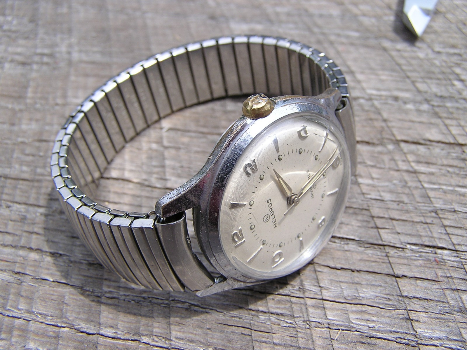 Vintage Helbros Invincible Mechanical Men’s Watch …Smooth hand sweep