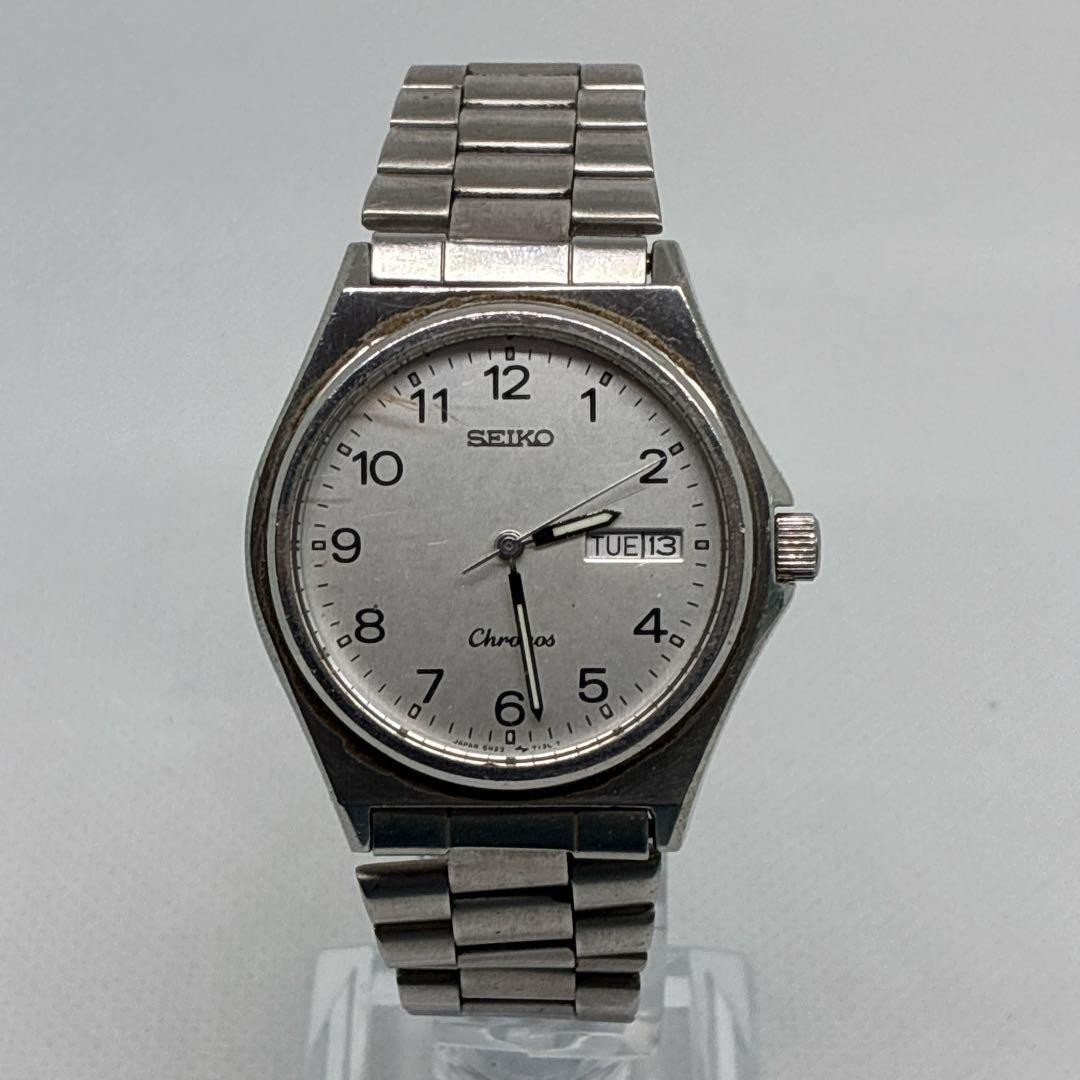 Excellent condition, fully functional Seiko men’s vintage silver chronograph