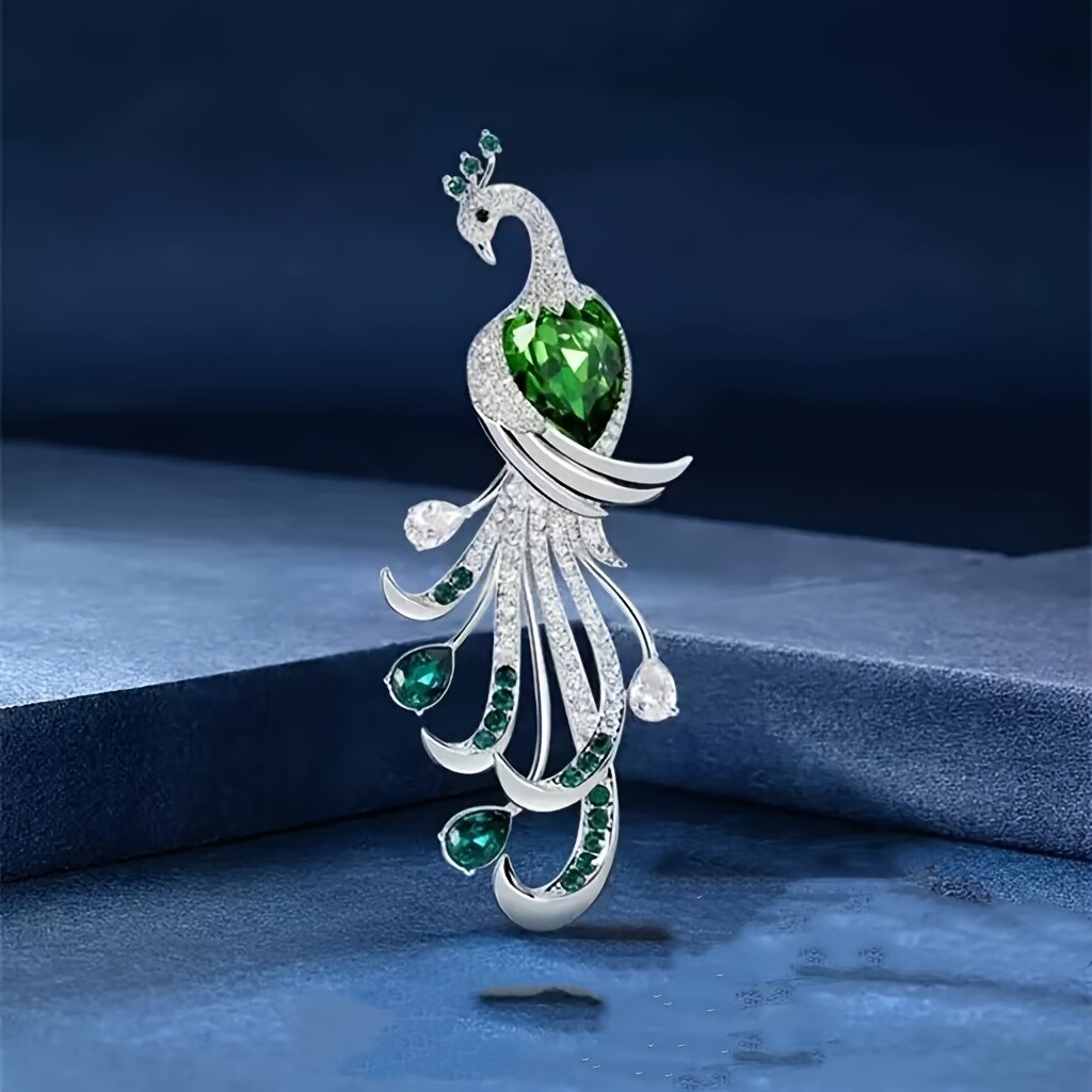 High-end and high-end peacock spirit brooch, retro pin clothing accessories