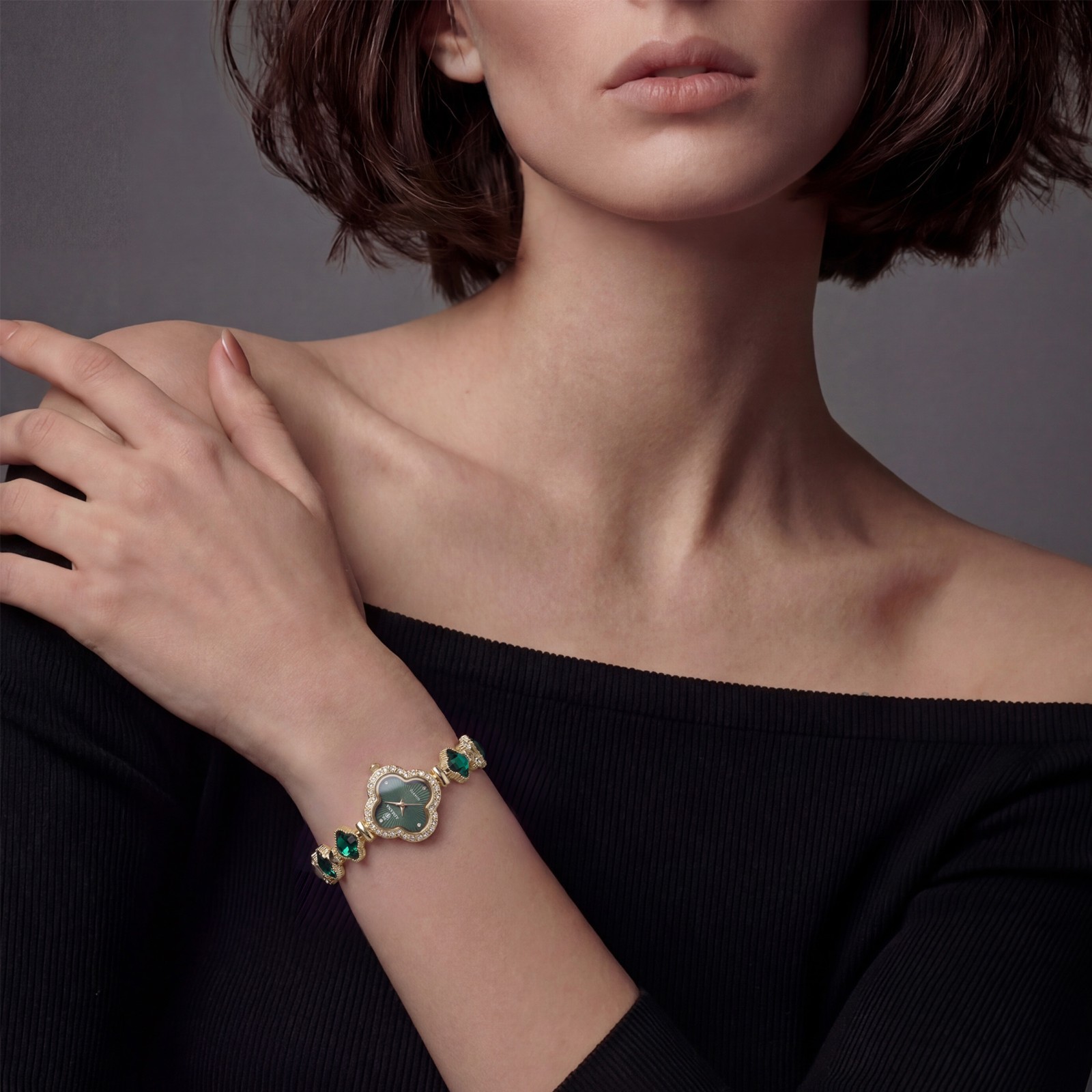 VORSEL Luxury Gold Bracelet Watch for Women Quatrefoil-Shaped Green Dial