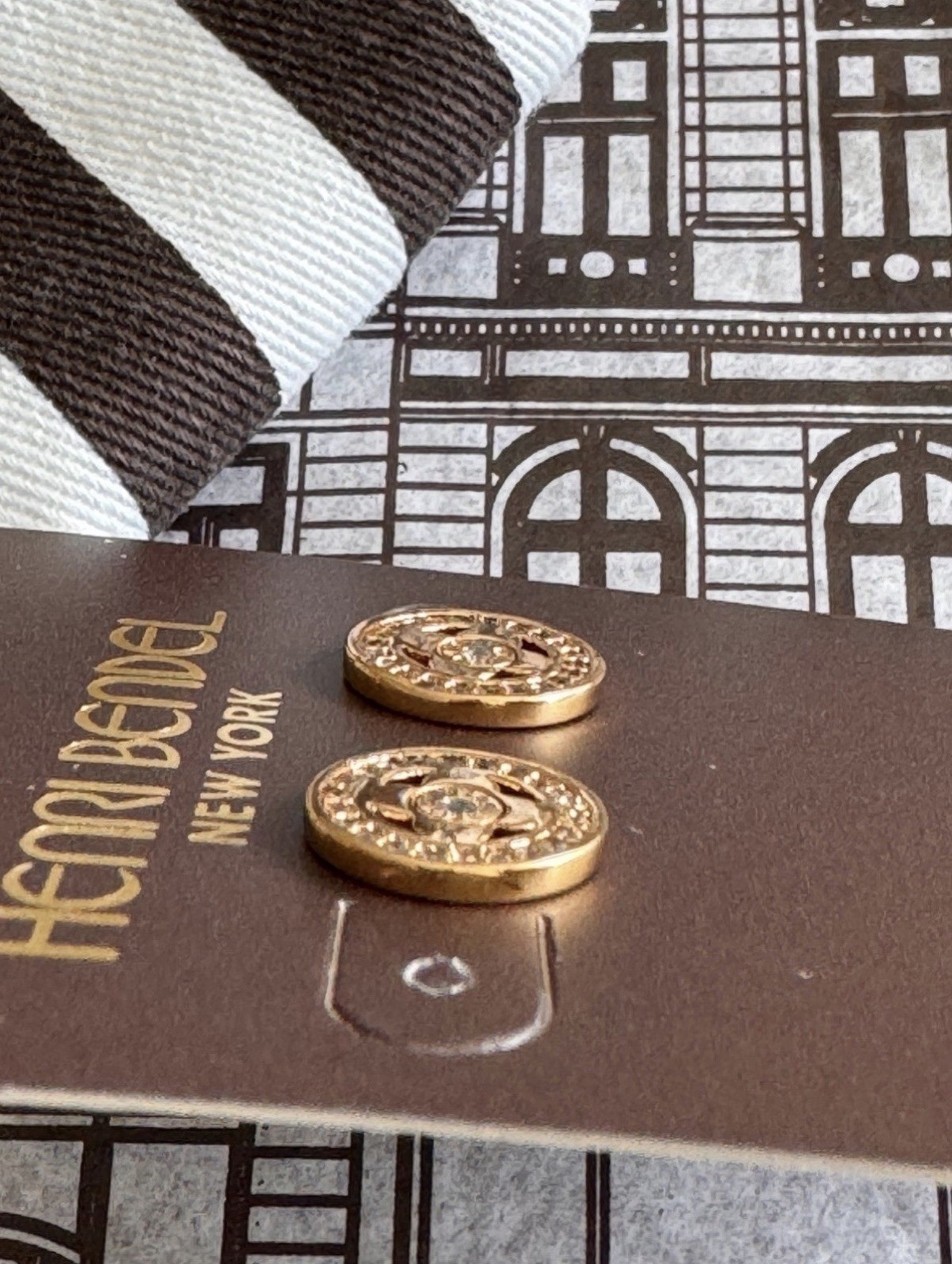 NEW Henri Bendel Pave Signature Stud Round Shape Earrings New! Yellow Gold Color