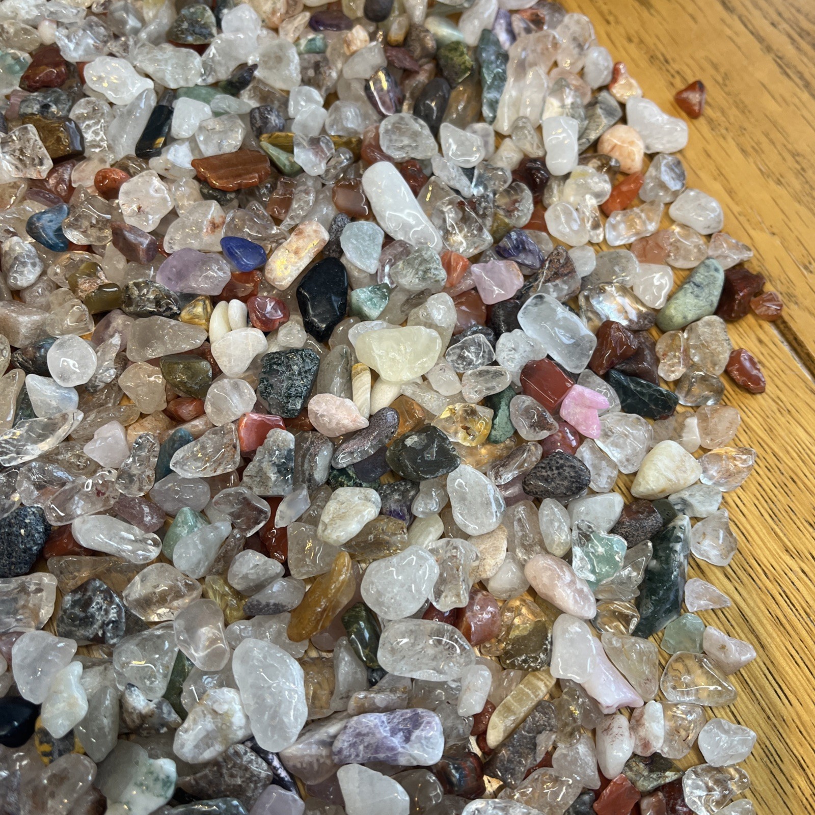 Small Mixed Crystals Mini Gemstones,Chips Ideal For Crafting 1.4 kg