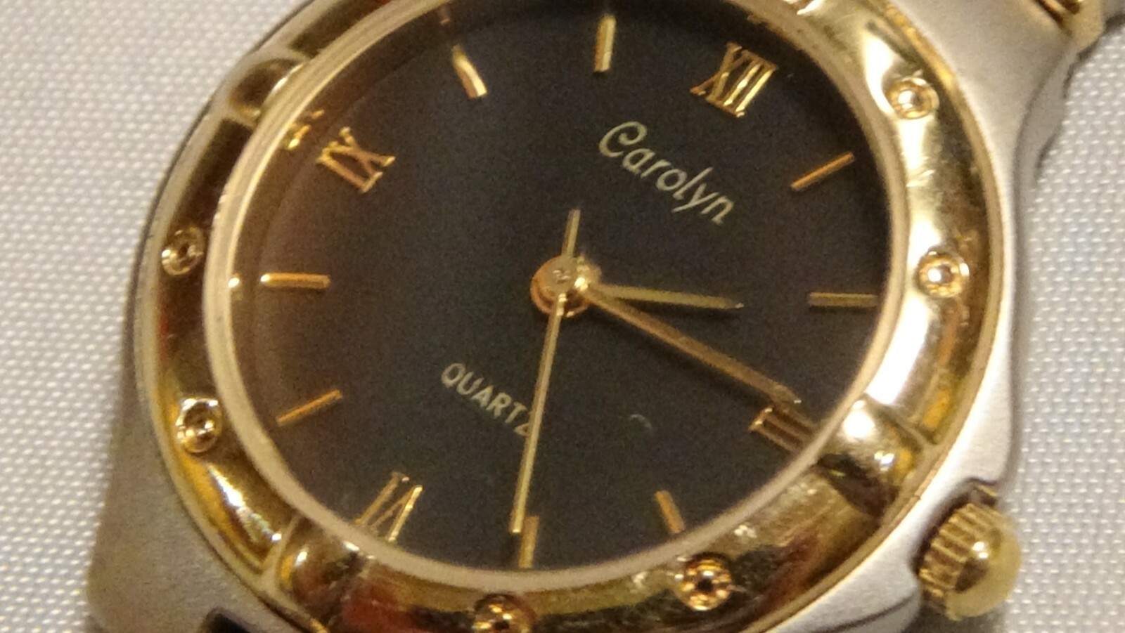 28mm 2 toned Carolyn watch quartz new battery