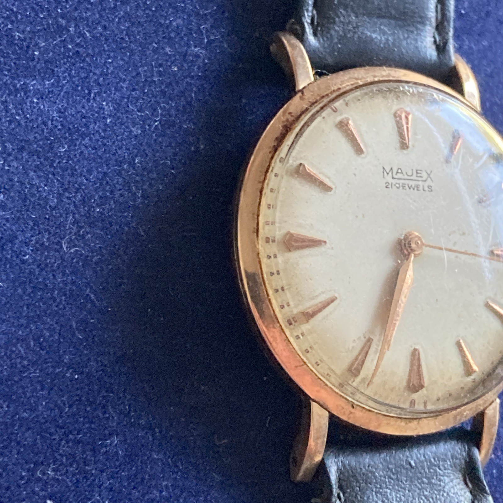Mid century Majex 9ct Gold 21 Jewels Manual Wind Mens Watch