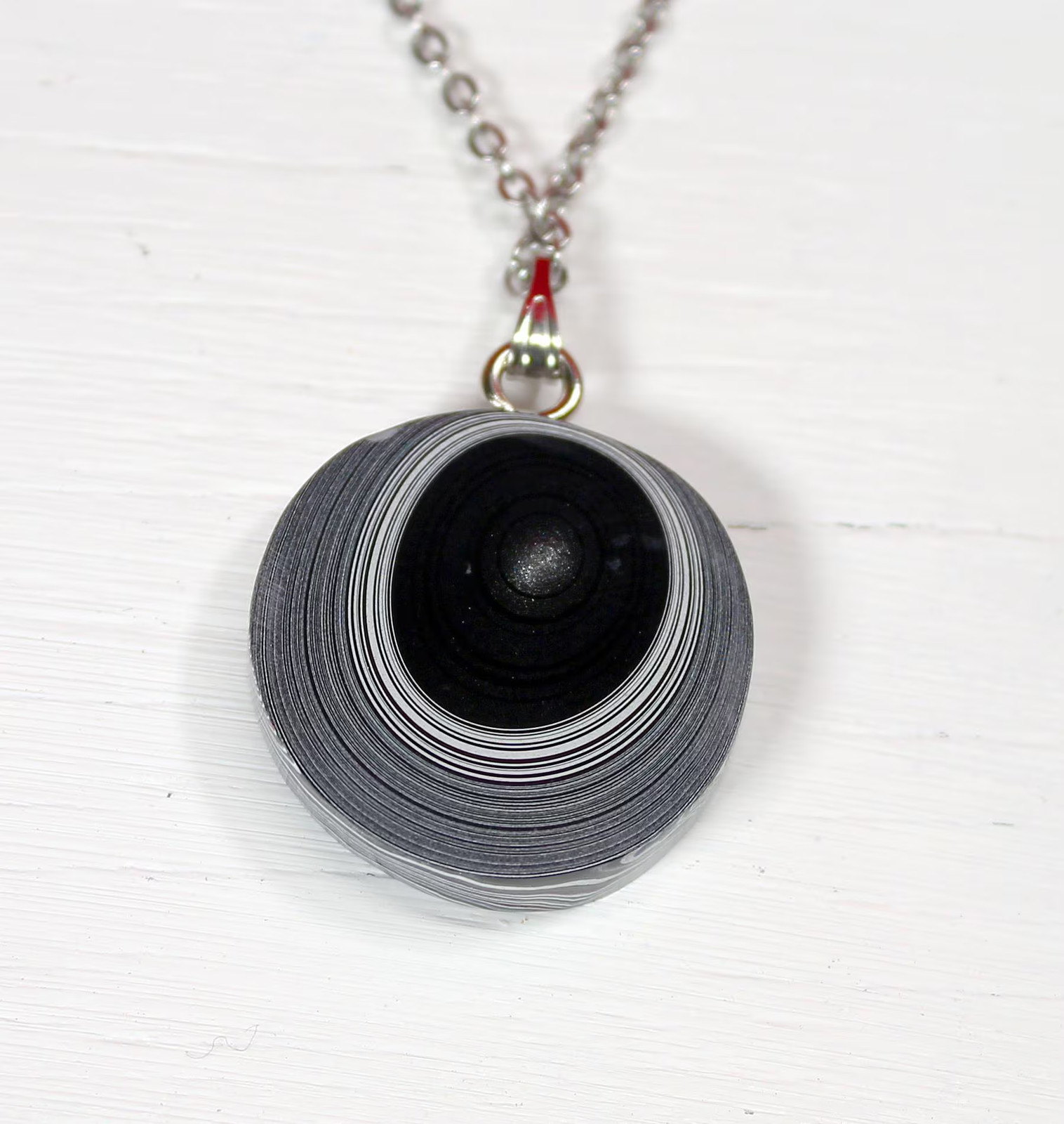 Fordite Necklace – 24.95mm x 24.95mm x 5.12mm (N096)