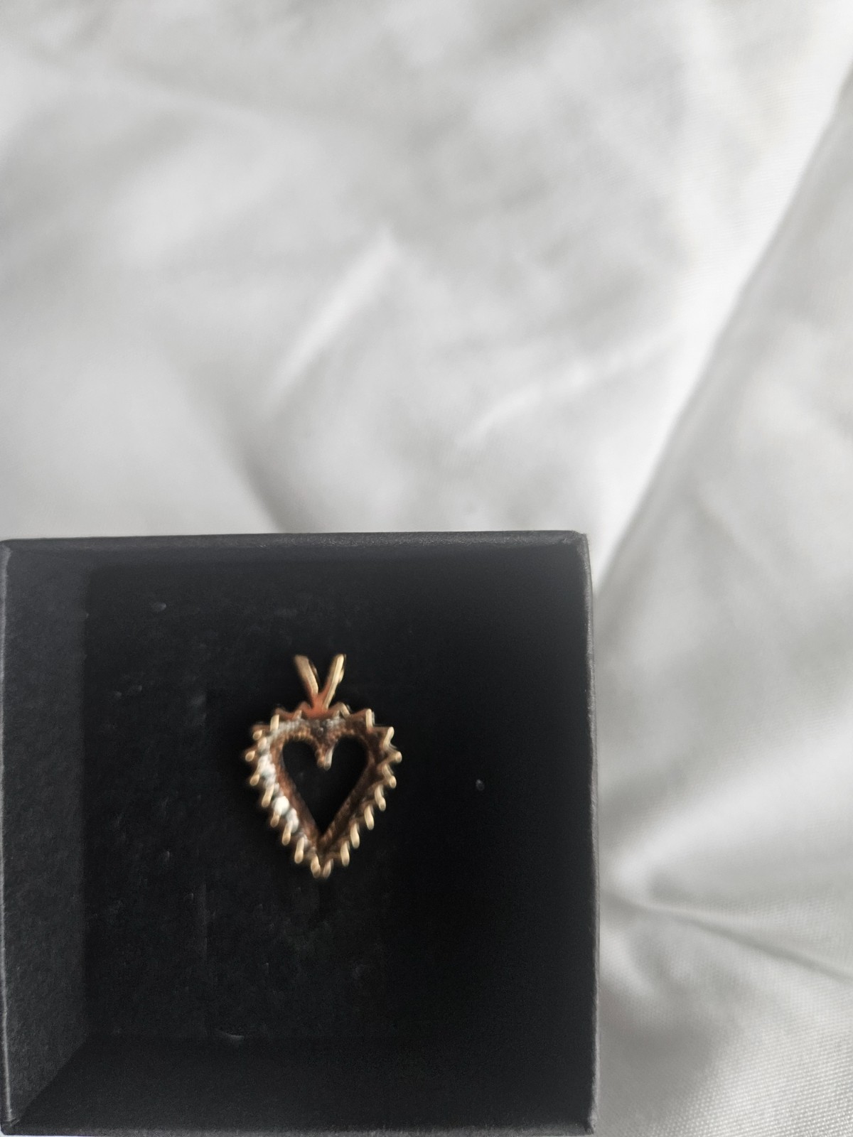 10Kt Yellow Gold 1/2ct Diamond Heart Pendant Necklace Stamped and Tested