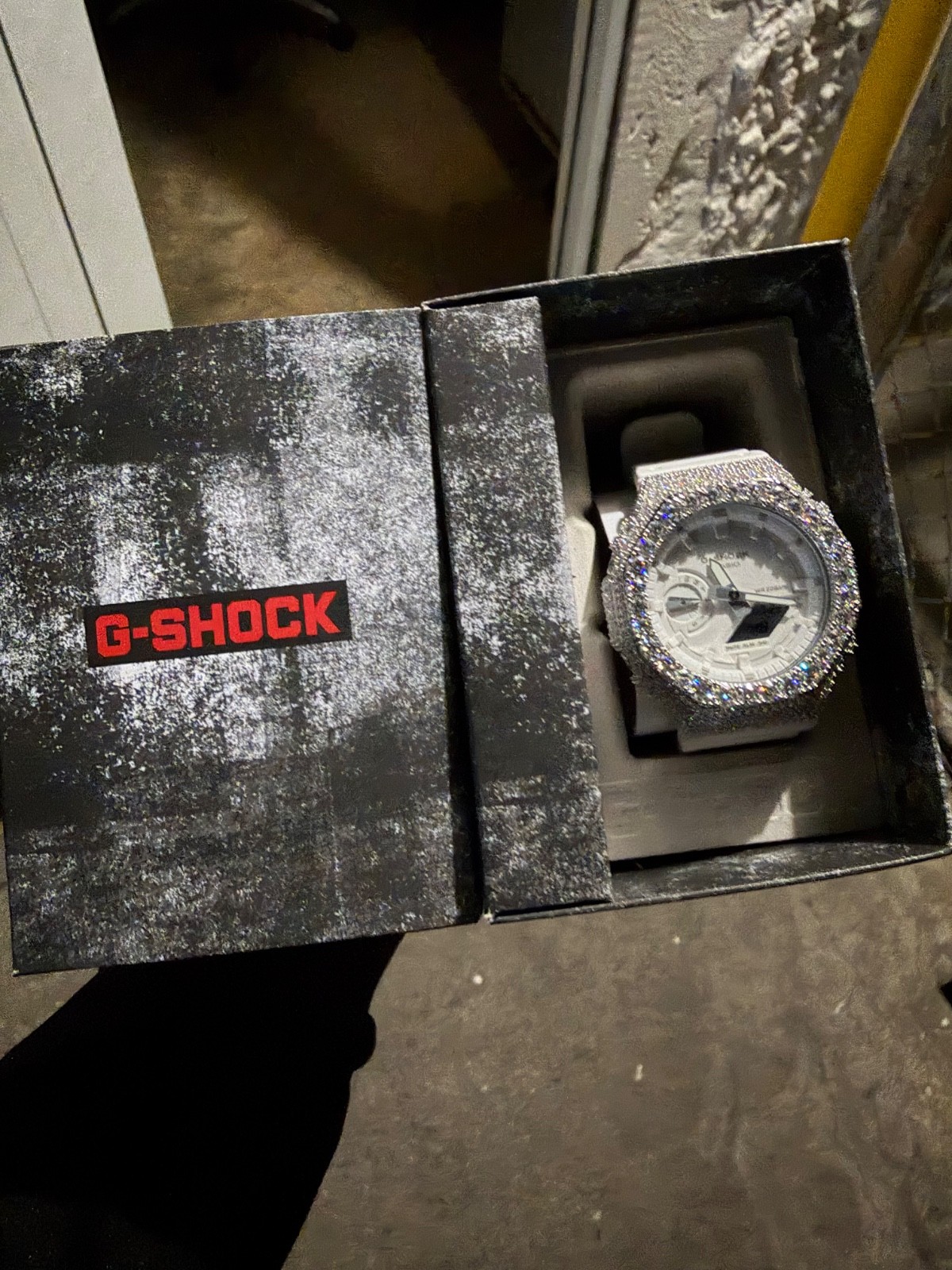 g shock ga2100 white moissanite bizel