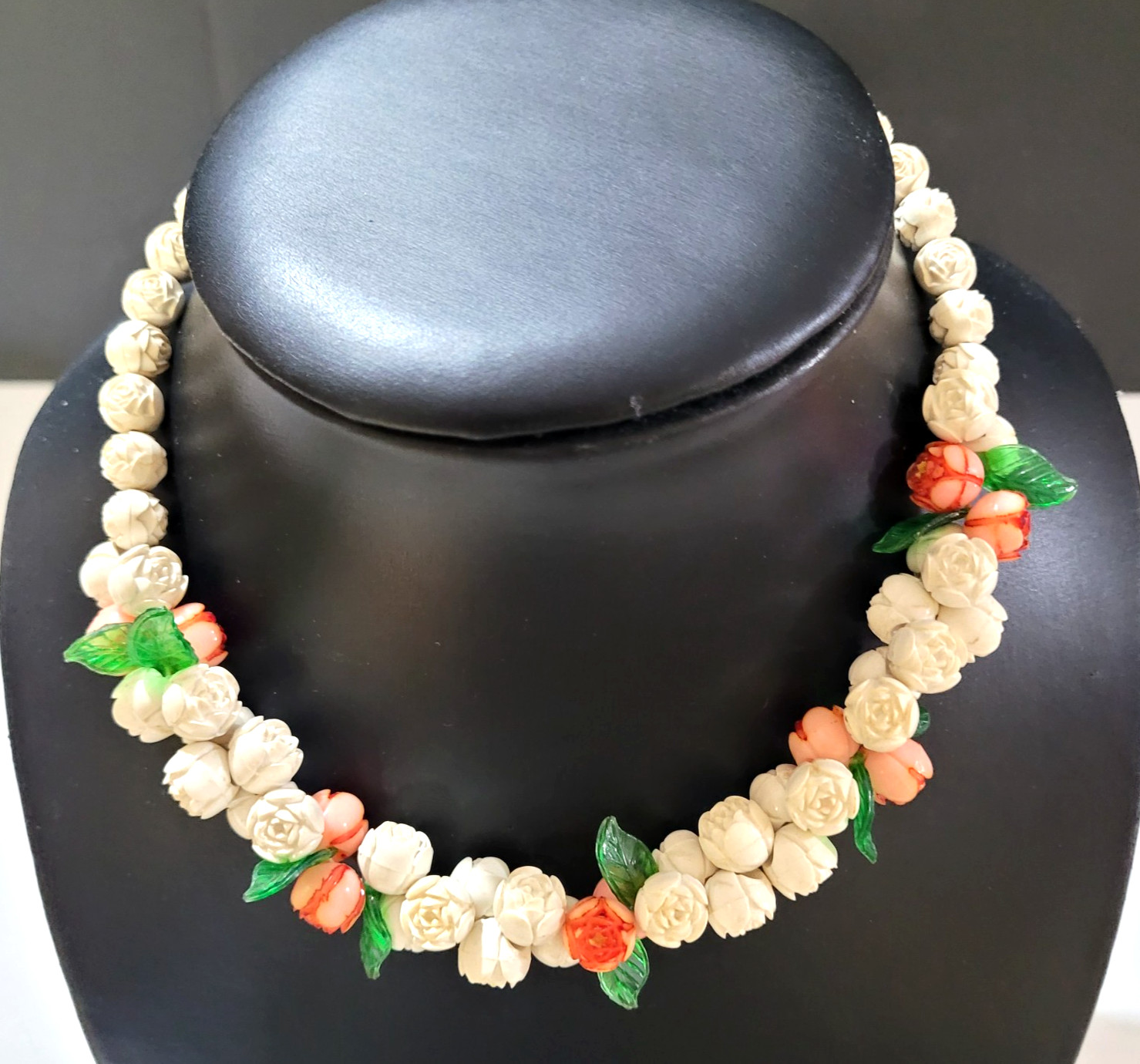 Art Deco Celluloid Rose Bud 1930s Necklace Carved Antique 16″ Long MCM