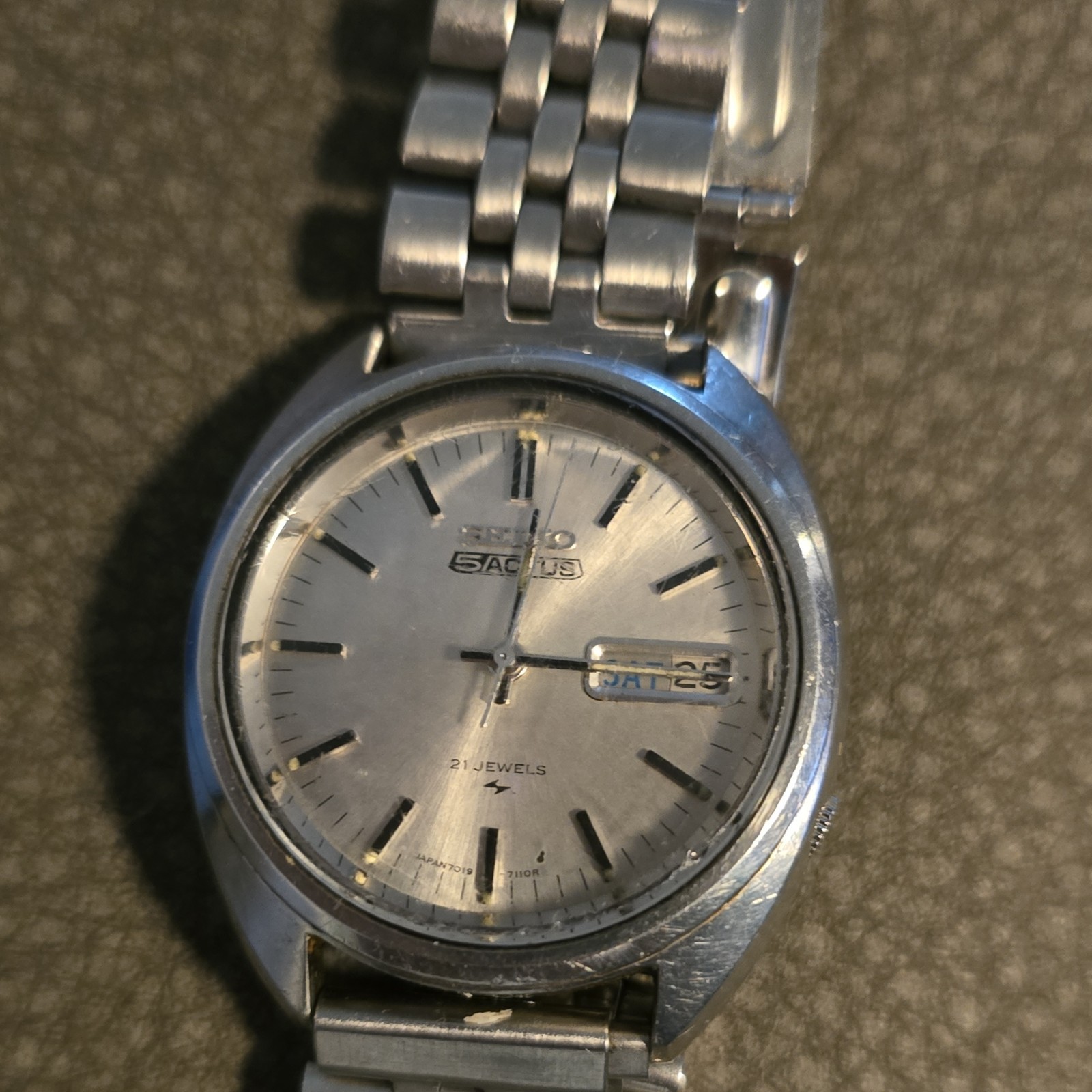 Seiko 5 Actus Men’s Automatic 21J Silver Dial Day/Date SS Bracelet Watch