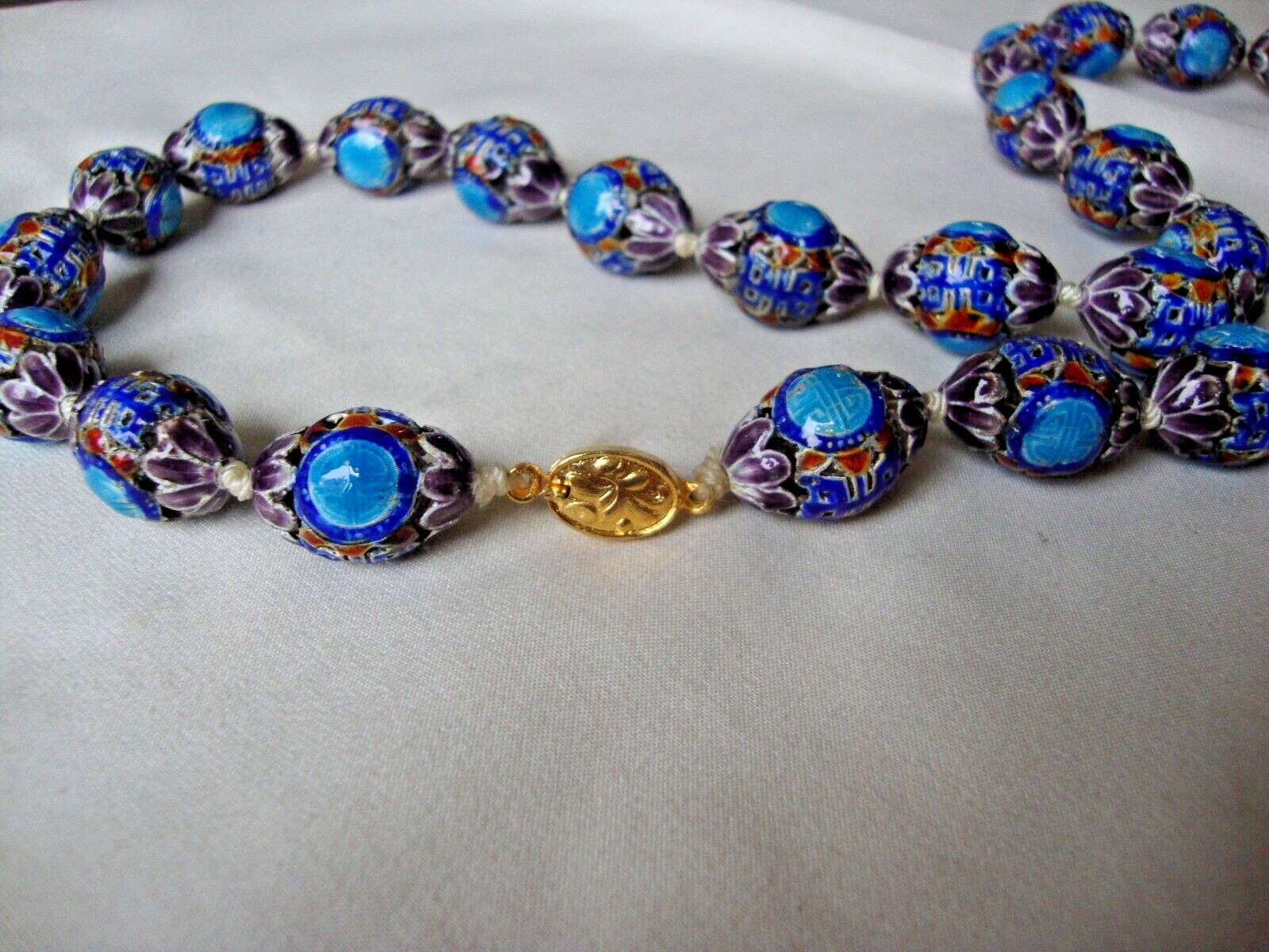 VINTAGE CHINESE EXPORT CLOISONNE MULTICOLOR DOUBLE SHOU SILVER EGG BEAD NECKLACE