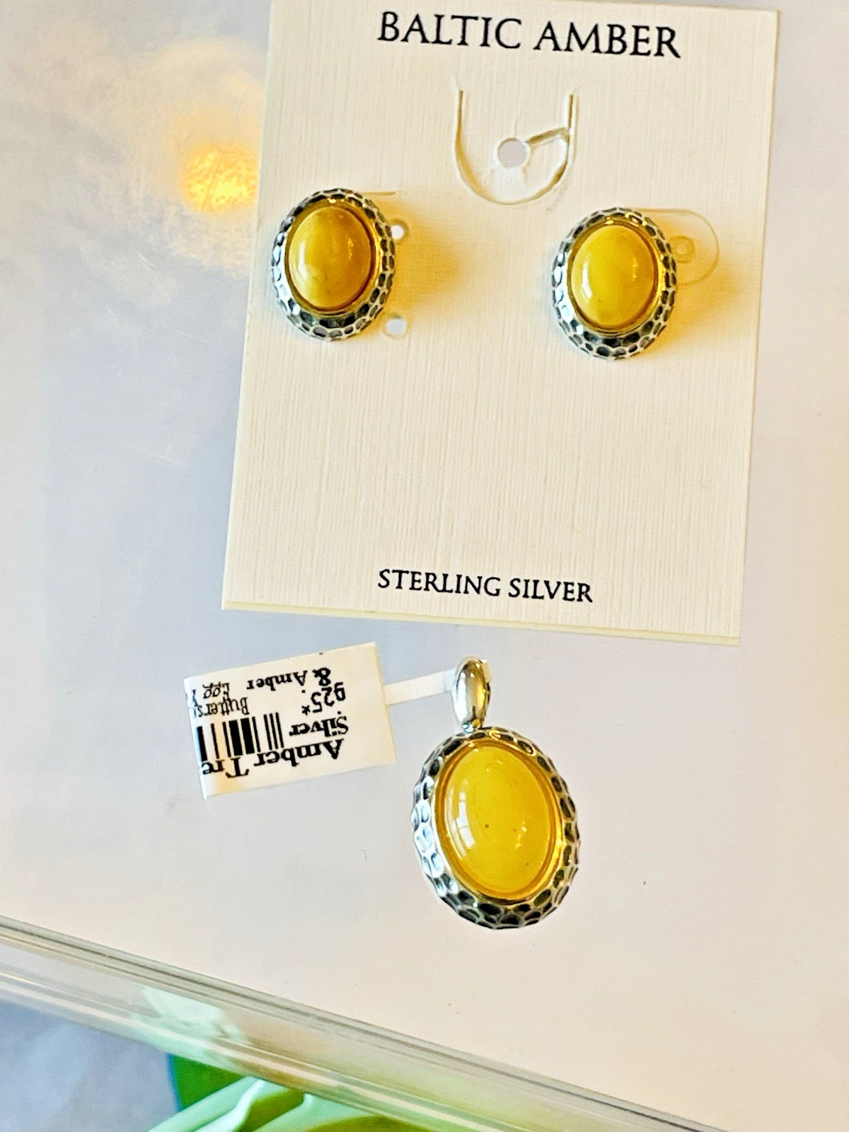 100% Genuine Vintage Baltic Amber Necklace / Pendant Butterscotch Egg Yolk 老琥珀