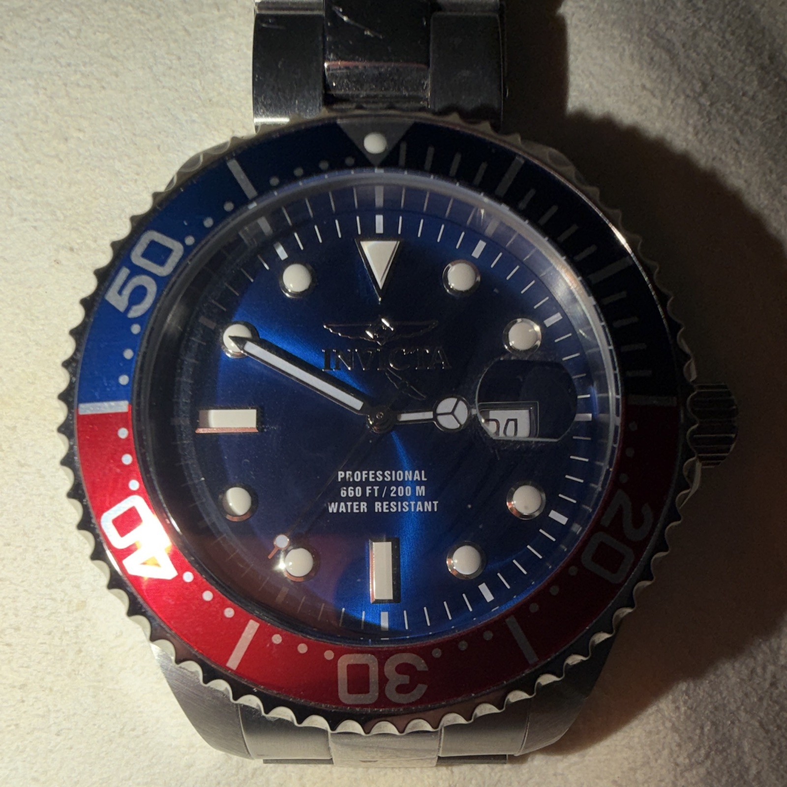 Invicta Pro Diver Quartz 40mm 200m Blue Dial Pepsi Bezel SS Bracelet Date
