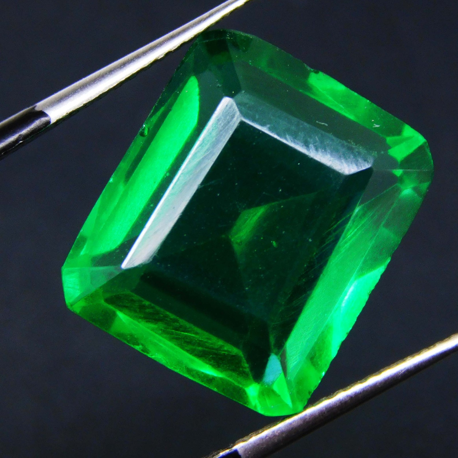 FLAWLESS Green Emerald 11.70 Ct Octagon Certified Loose Gemstone