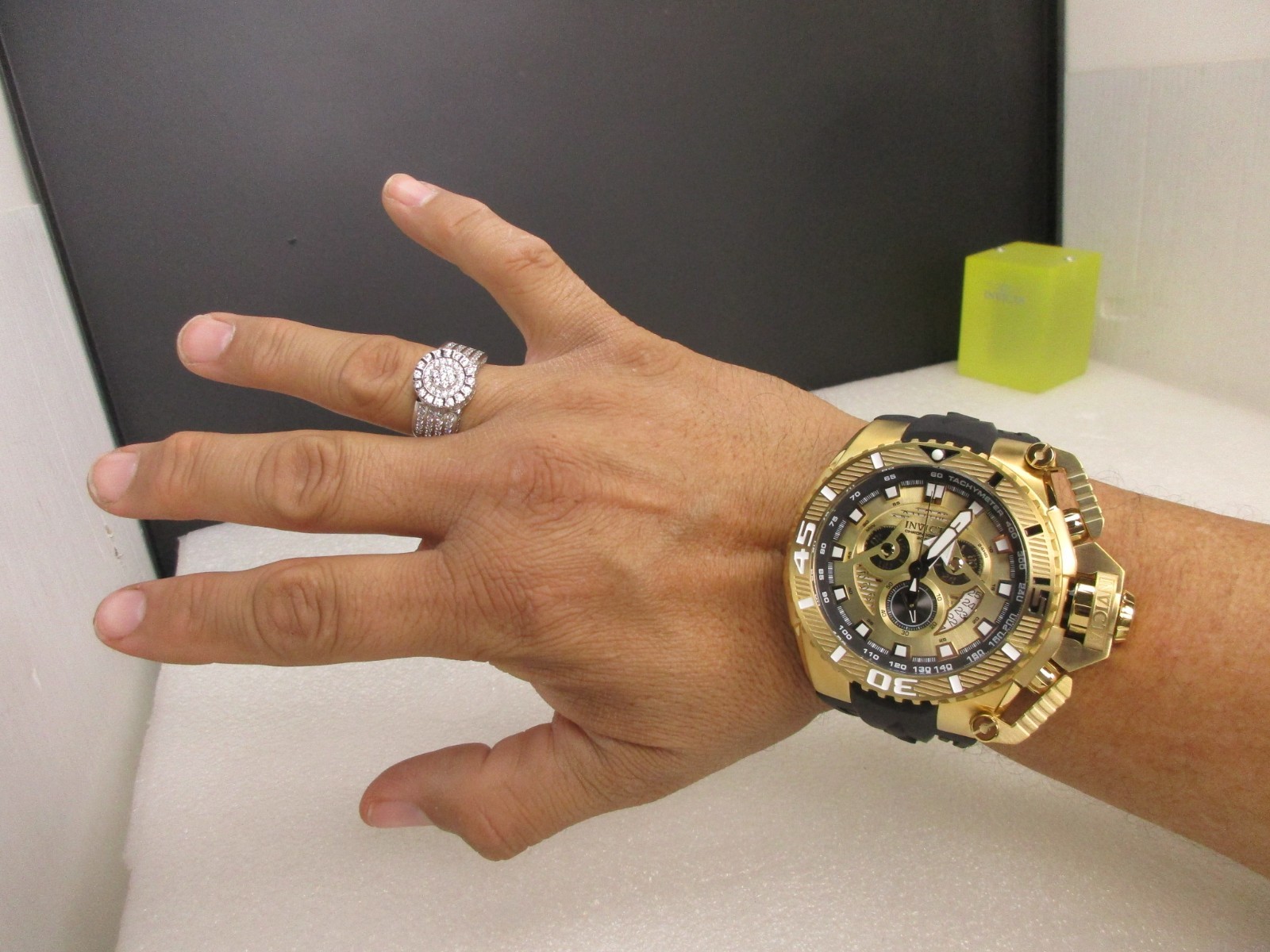 Invicta Sea Hunter full size Men’s Watch 57/69mm Gold tone 49610