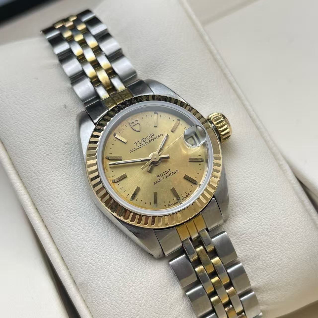Tudor Champagne Dial Princess Oysterdate 92513 Women’s Watch Automatic 22.5mm