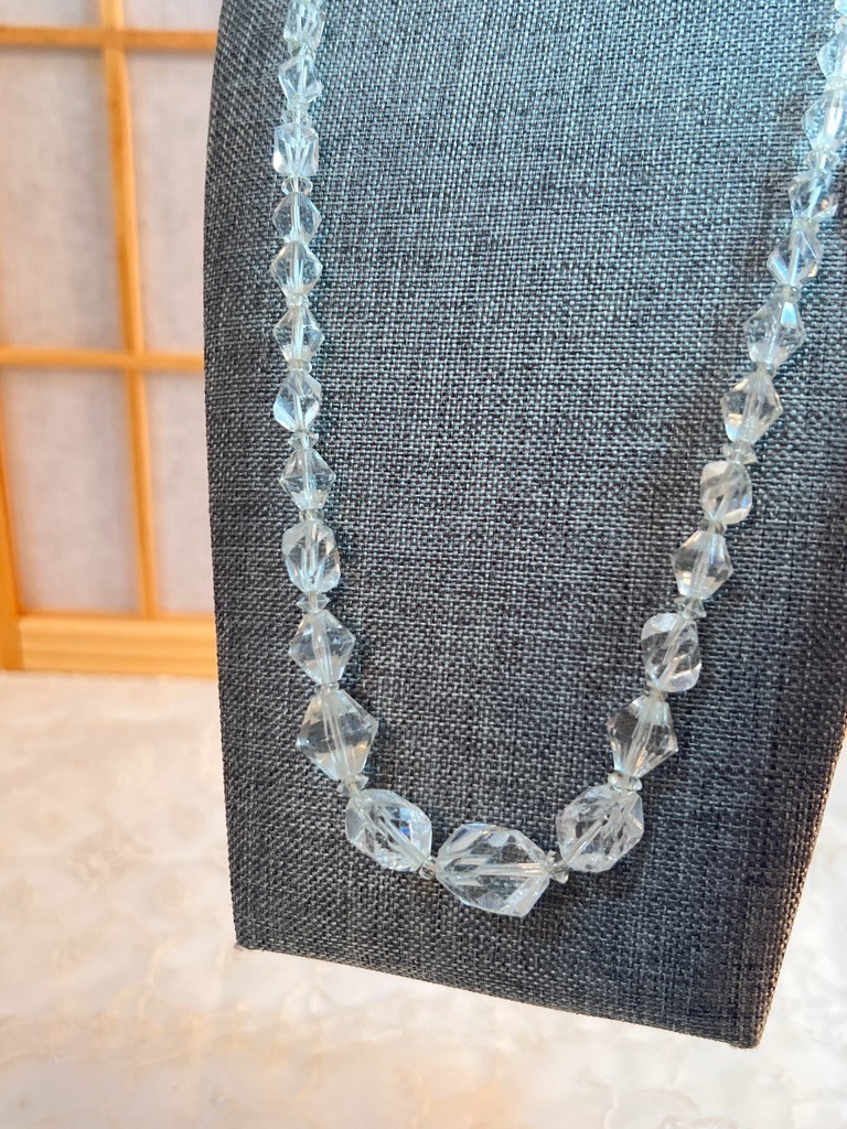 Vintage Faceted Crystal Necklace 24″L