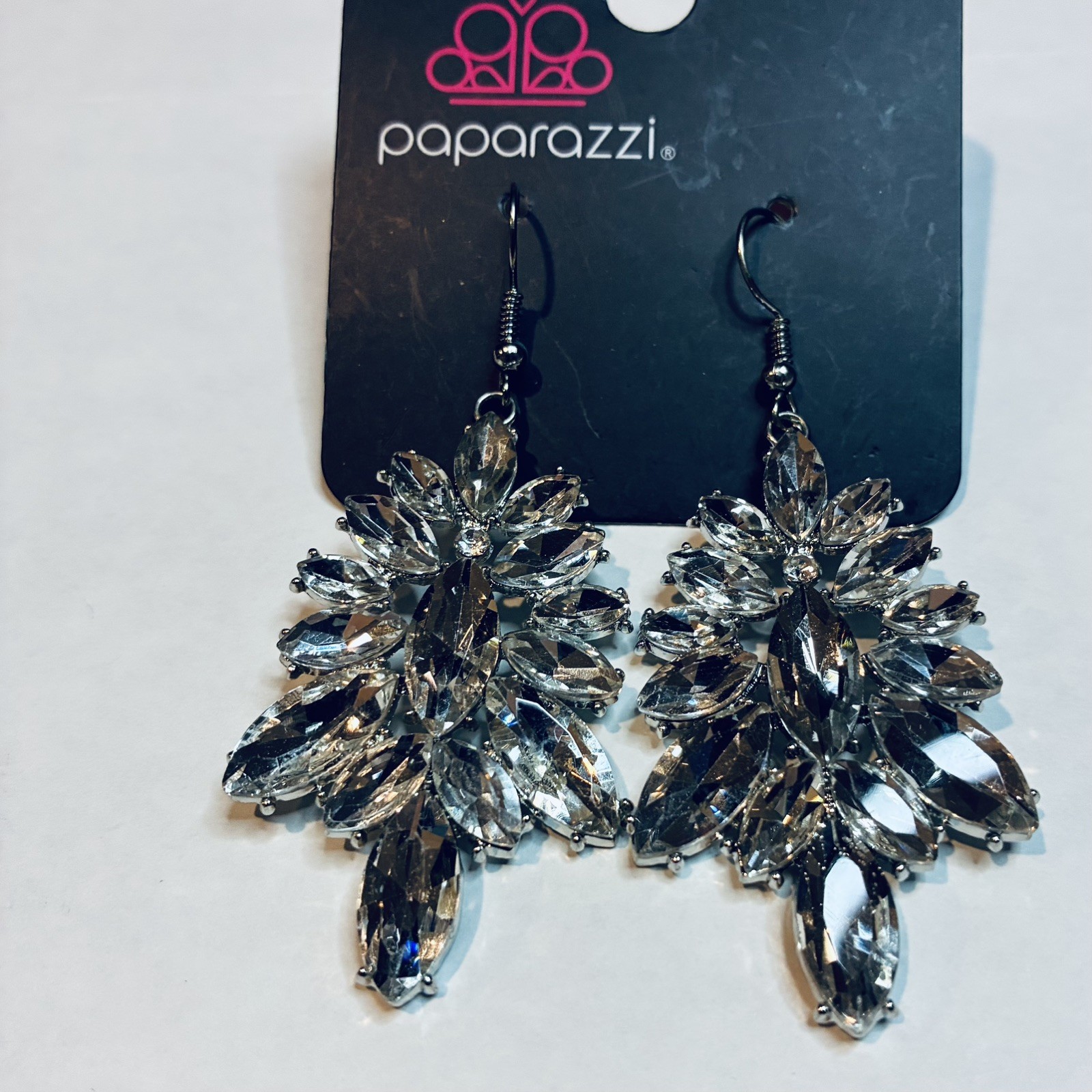 NWT Paparazzi Rhinestone Sparkle Silver Drop Earrings Dangle Wedding Jewelry