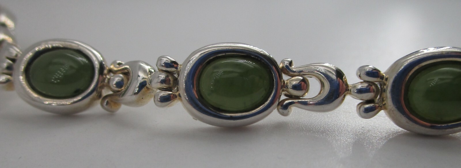 Sterling Silver Bracelet Oval Cabochon Green Jade Plain Bezel Set Box Clasp