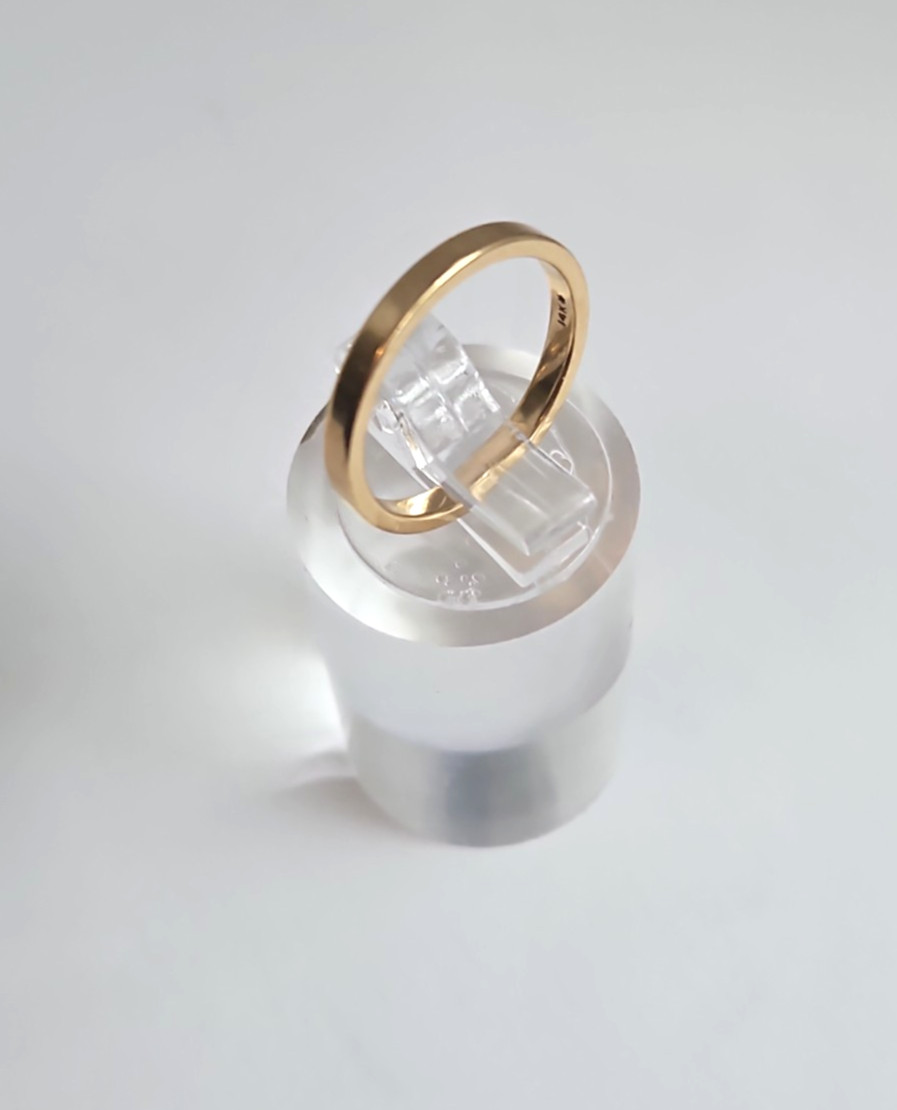 Classic 14k Yellow Gold Plain Wedding Band Pinky Ring Size 4 Weighs 1.60 Grams