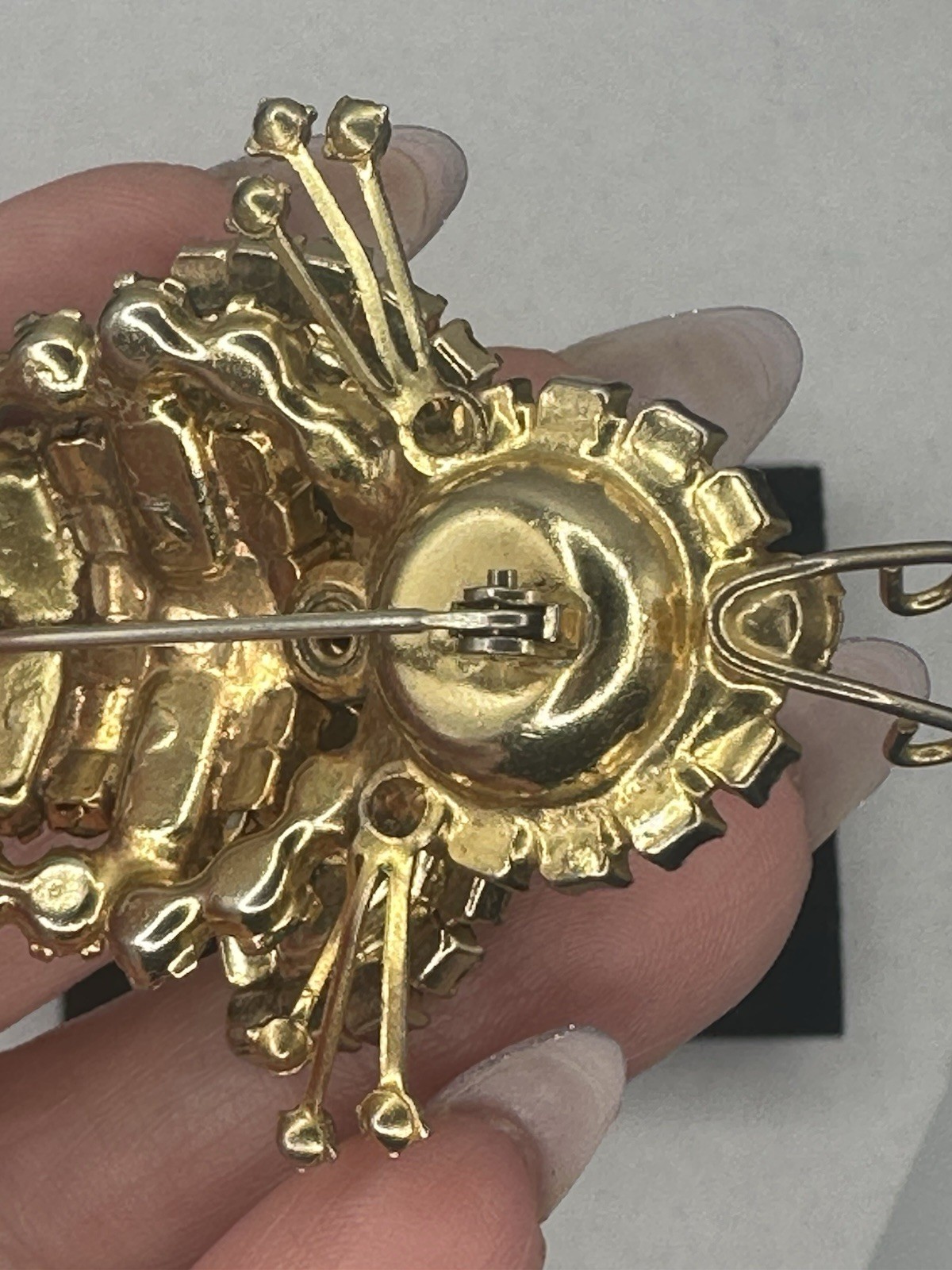 Rare Juliana D&E Figural Green Bee Brooch. Please Read!!!