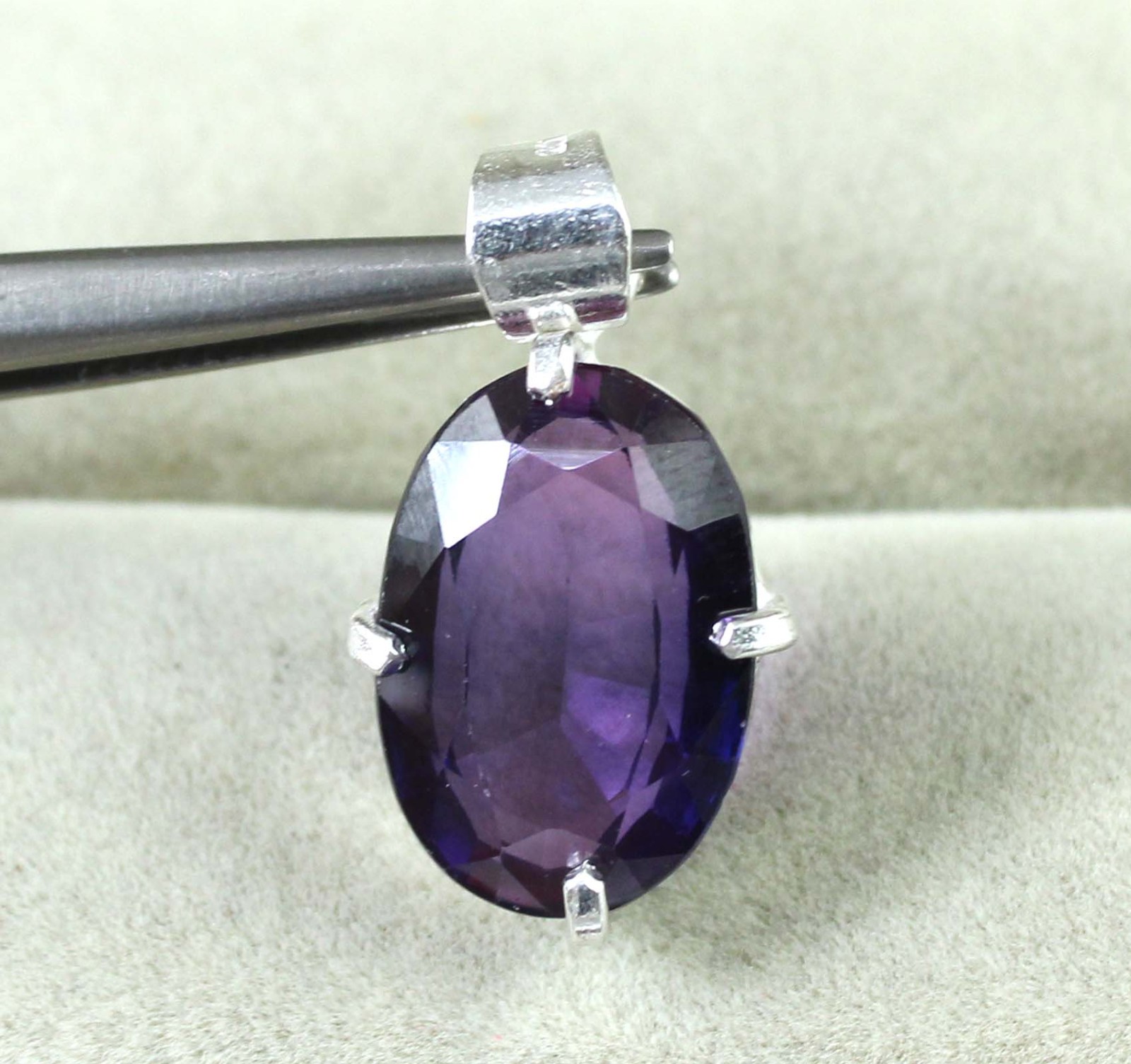 Natural Boysenberry Sapphire 11.60 Ct Oval Gems Certified Anniversary Pendant
