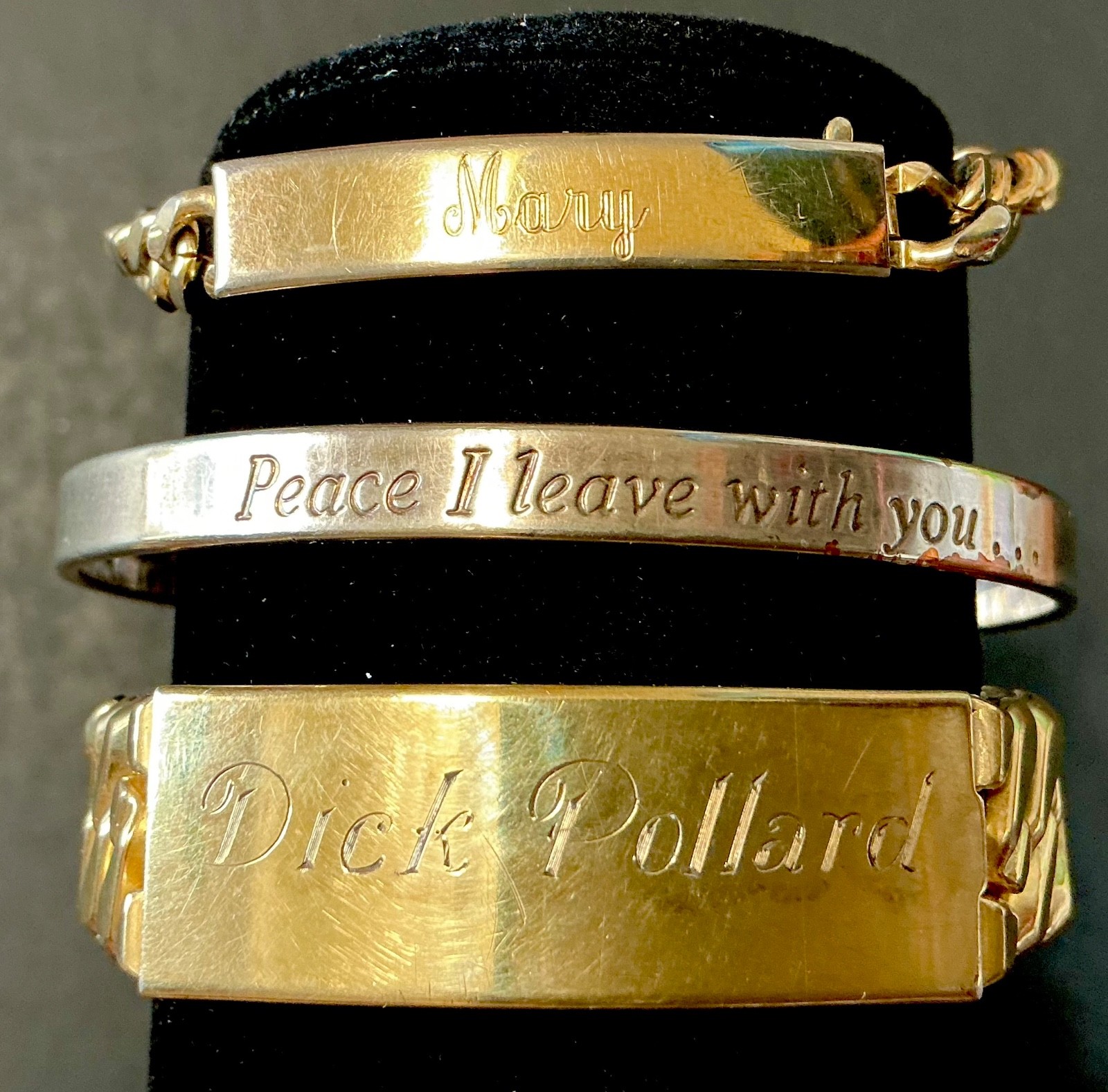 RE-SELL LOT OF 26 NICE VINTAGE BRACELETS RHINESTONE BANGLES ETC 6-132