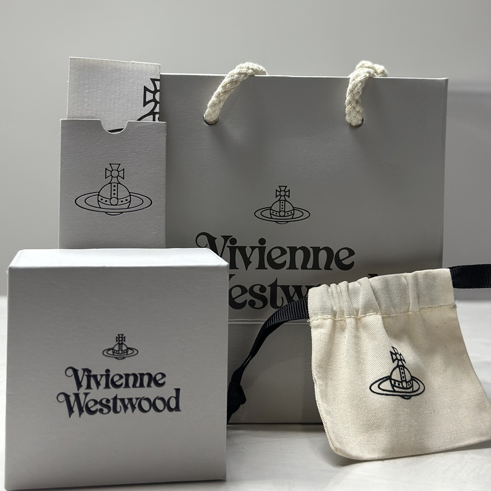 [Box+Pounch] Vivienne Westwood Flower Amethyst 4.5cm orb necklace