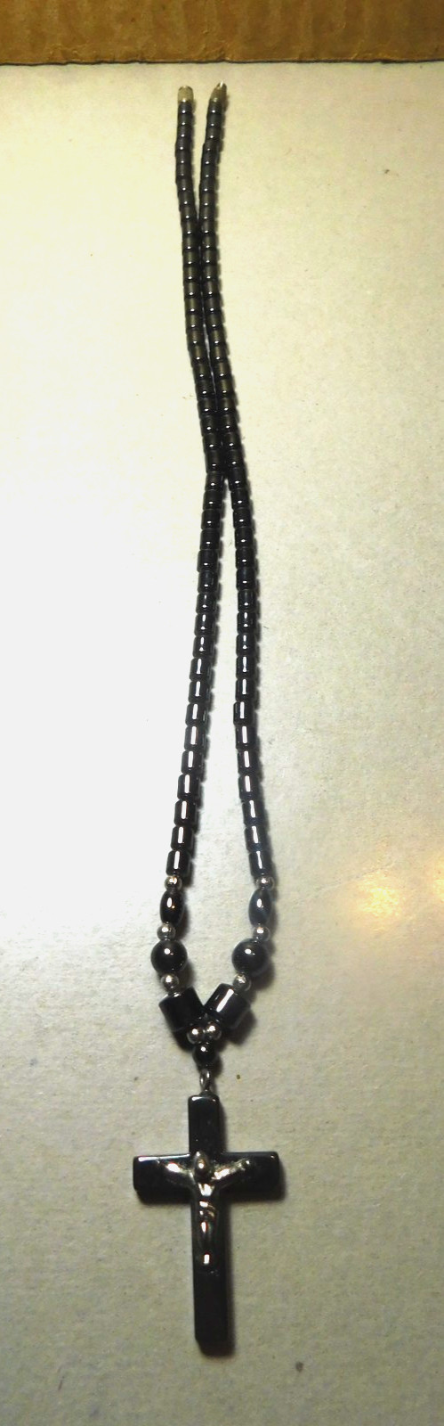 Unbranded~Hematite Metallic Luster Turn-Lock Necklace with Cross Pendant 18″