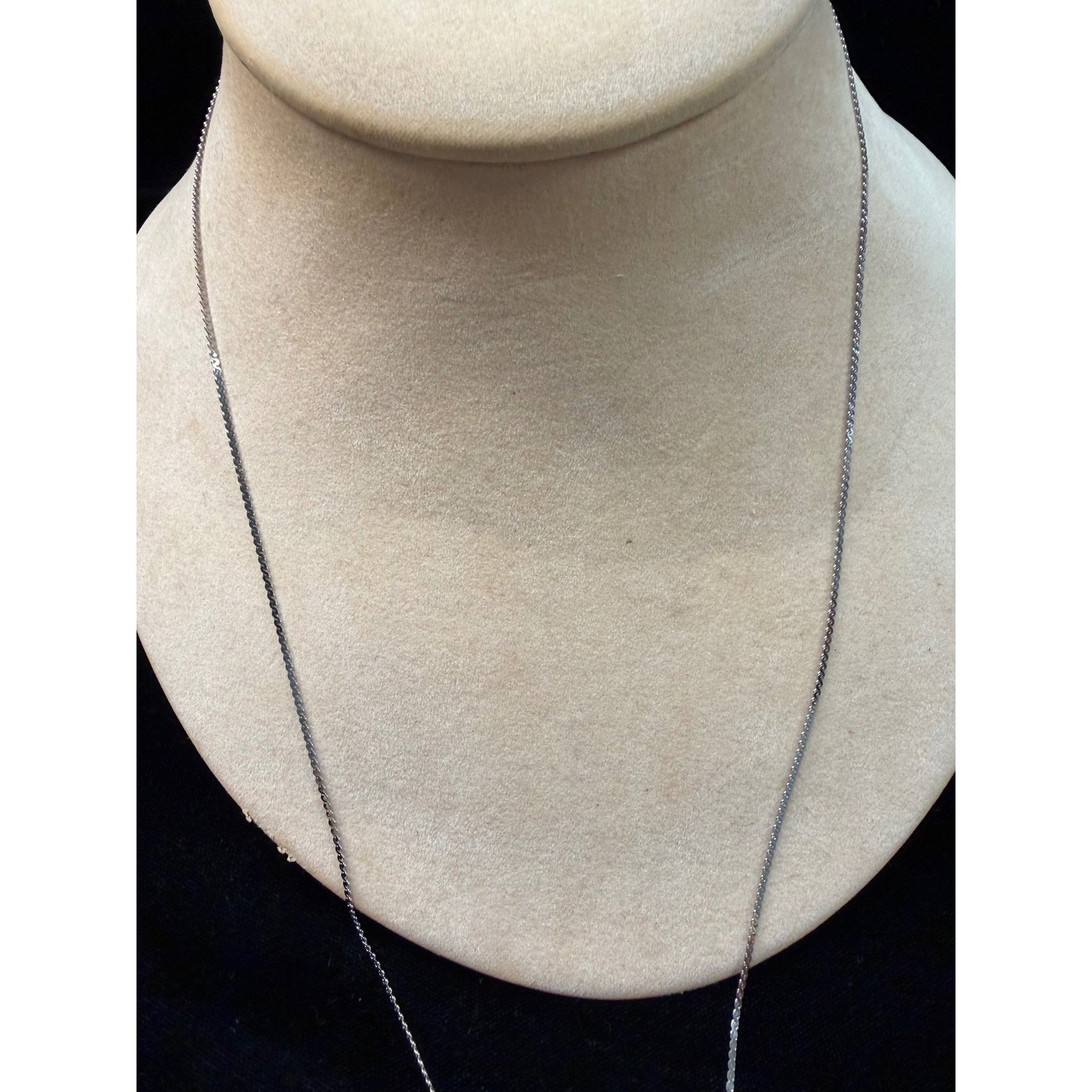 Silver tone Box Chain Necklace 22 Inch Fine Link Italian Style Silver