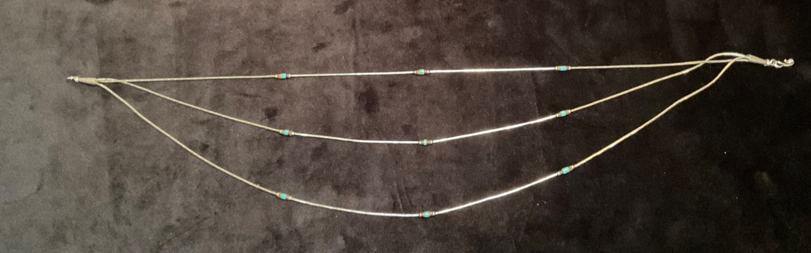 Native American 3-Strand Liquid Silver 16″ Necklace W/Turquoise Beads Vintage
