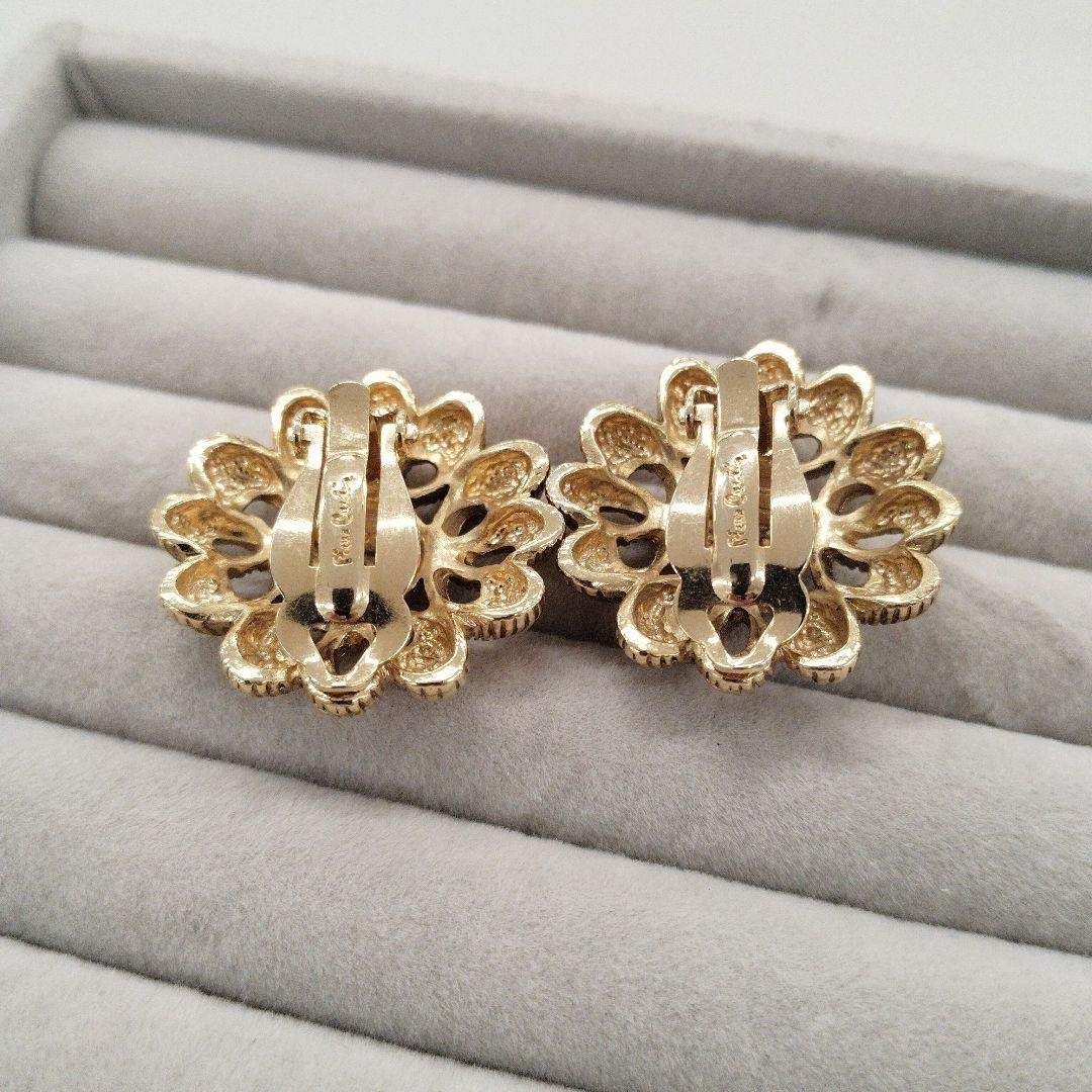 Excellent+++++ Pierre Cardin vintage Gold Flower Clip Earrings