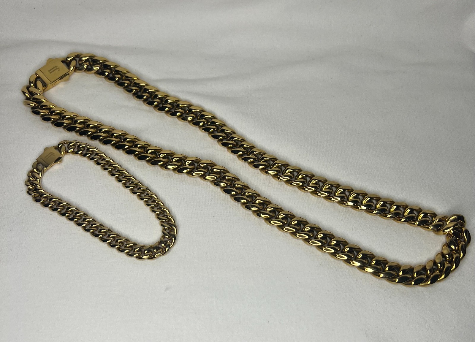 22″ / 10mm Necklace + 8″ / 7mm Bracelet – 18K YGF Cuban Chains – Matching Set