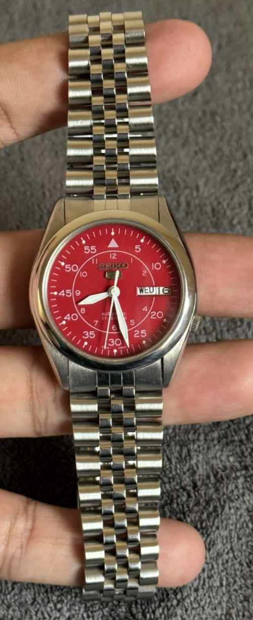 Seiko 5 Automatic 7S26-064R Red Dial Day-Date 21 Jewels Men’s Vintage Watch