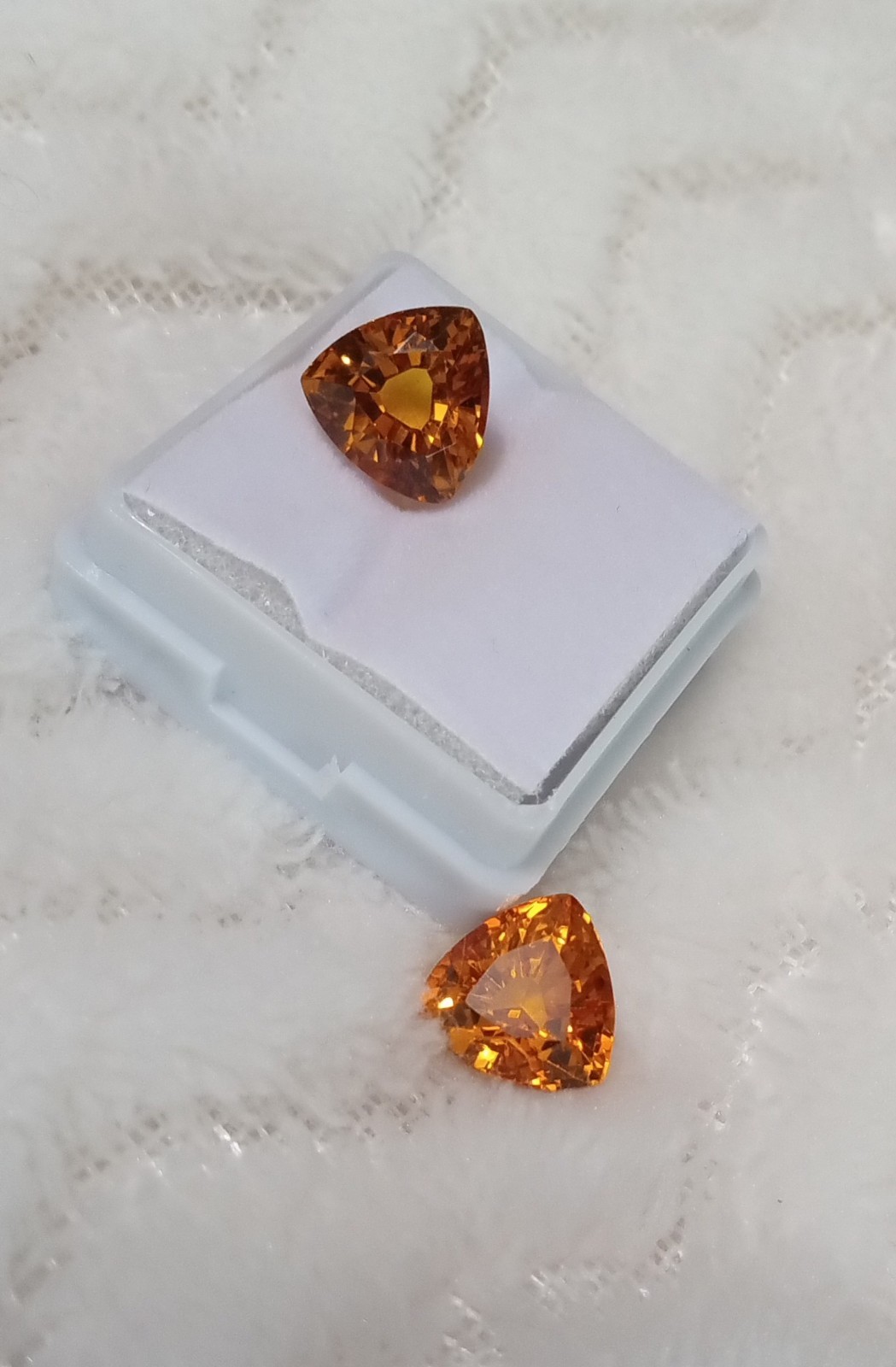 9x9x9x7mm Lab Created Diffused Orange Padparadscha Thick Trillion Cut About 14CT