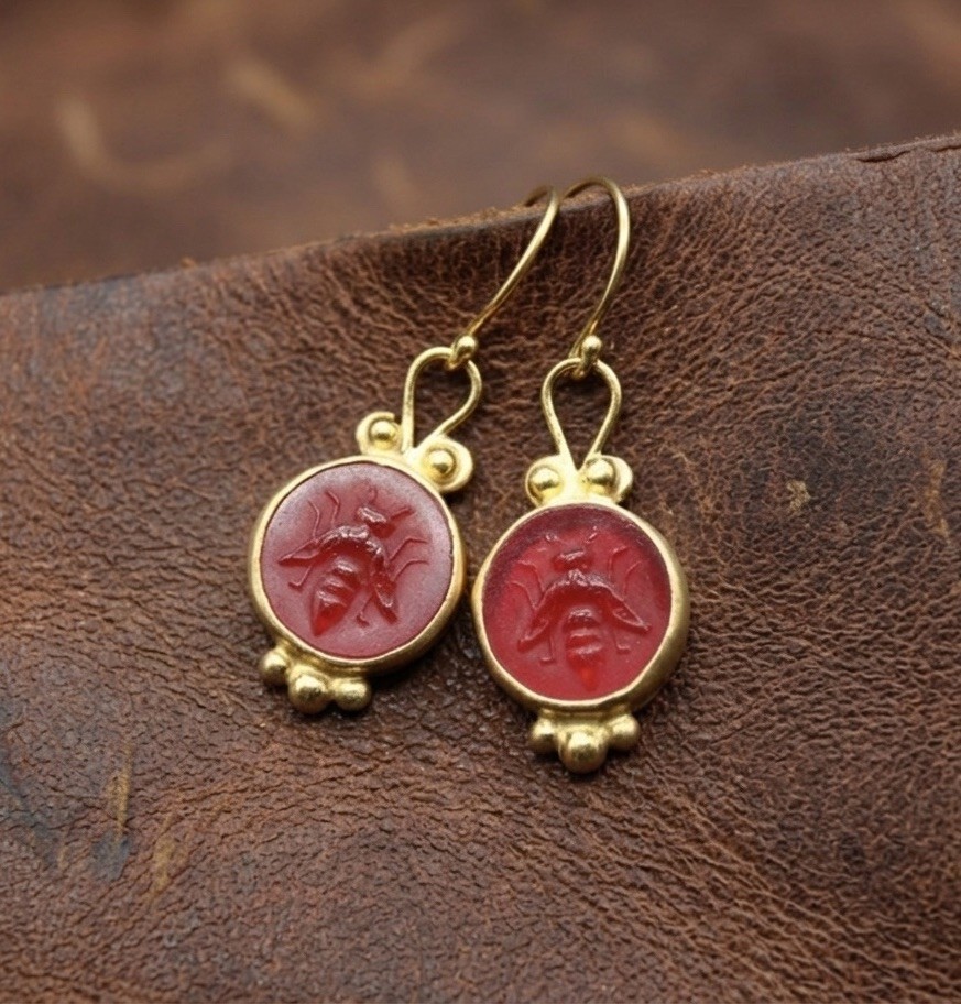 Museum Intaglio Bee Earrings Gold VTG Insect Bug Antique Boho Cottagecore Carved