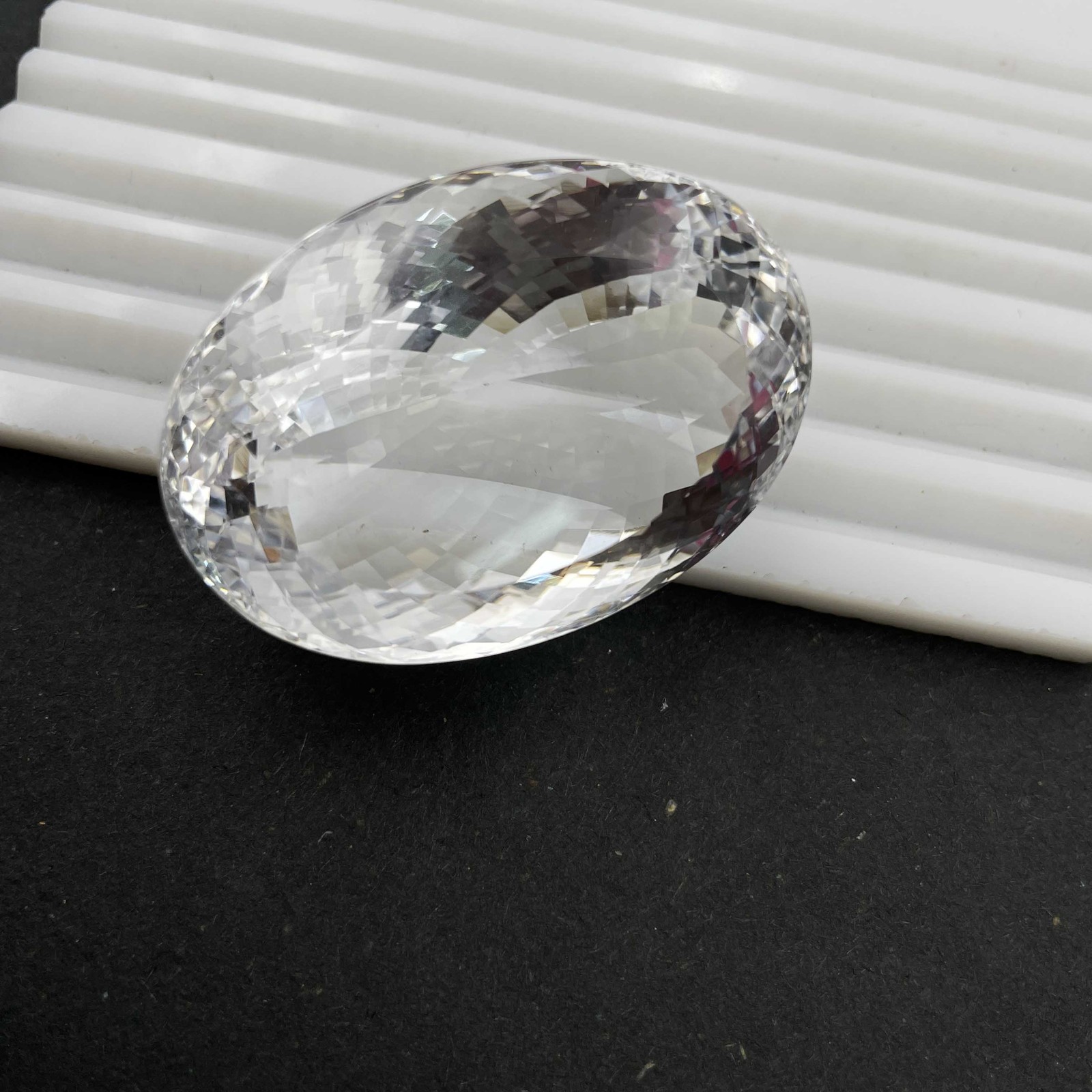 Natural Crystal Quartz Flawless Gemstone Oval Cut 29*39 MM 152 CT