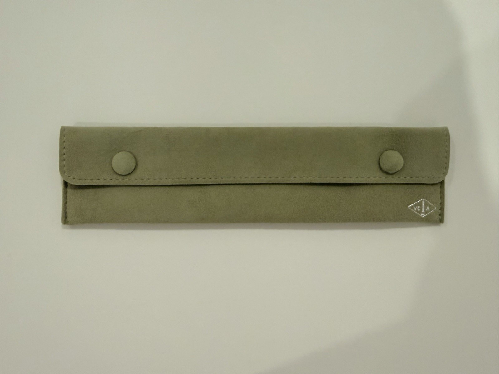 Van Cleef & Arpels BRAND NEW Signature Green Suede Bracelet Jewelry Pouch