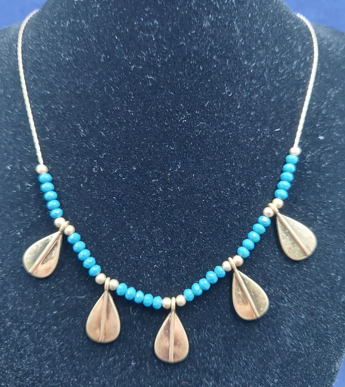 Plunder signed Teal Blue Beaded Gold Tone Leaf Necklace 18-20.5 in
