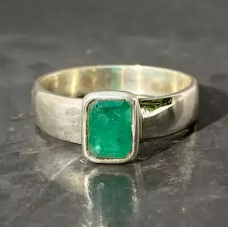 Beautiful Emerald Gemstone Ring 925 Sterling Silver Handmade Vintage Men’s Ring