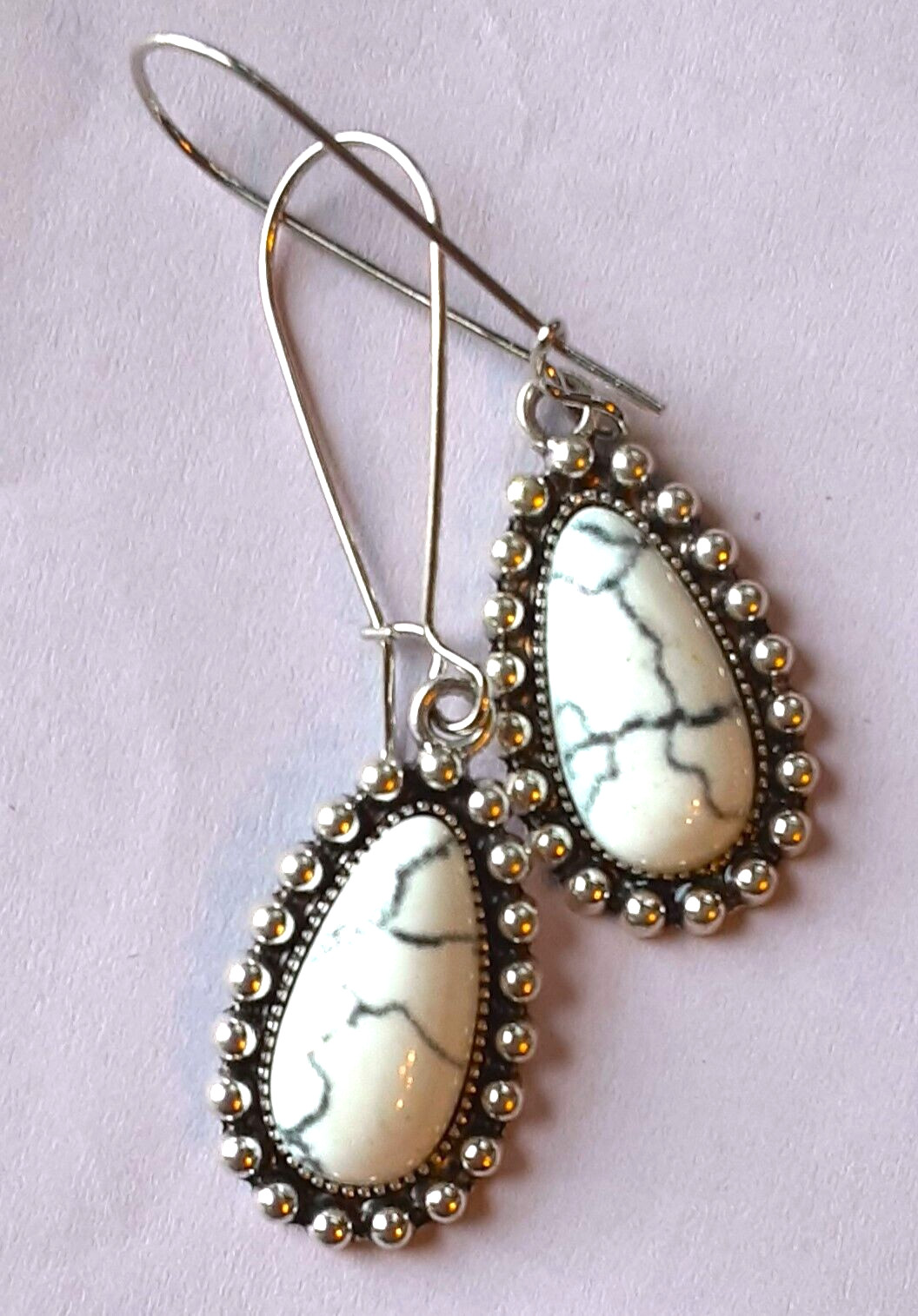 Simulated WHITE TURQUOISE TEARDROP earring SP KIDNEY WIRE K2TA