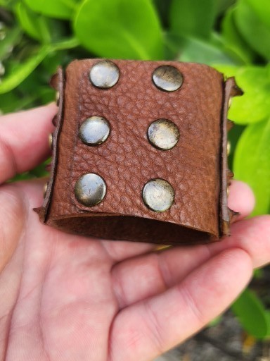 Bracelet cuff genuine Alligator leather brown for 6 inch wrist size made in USA