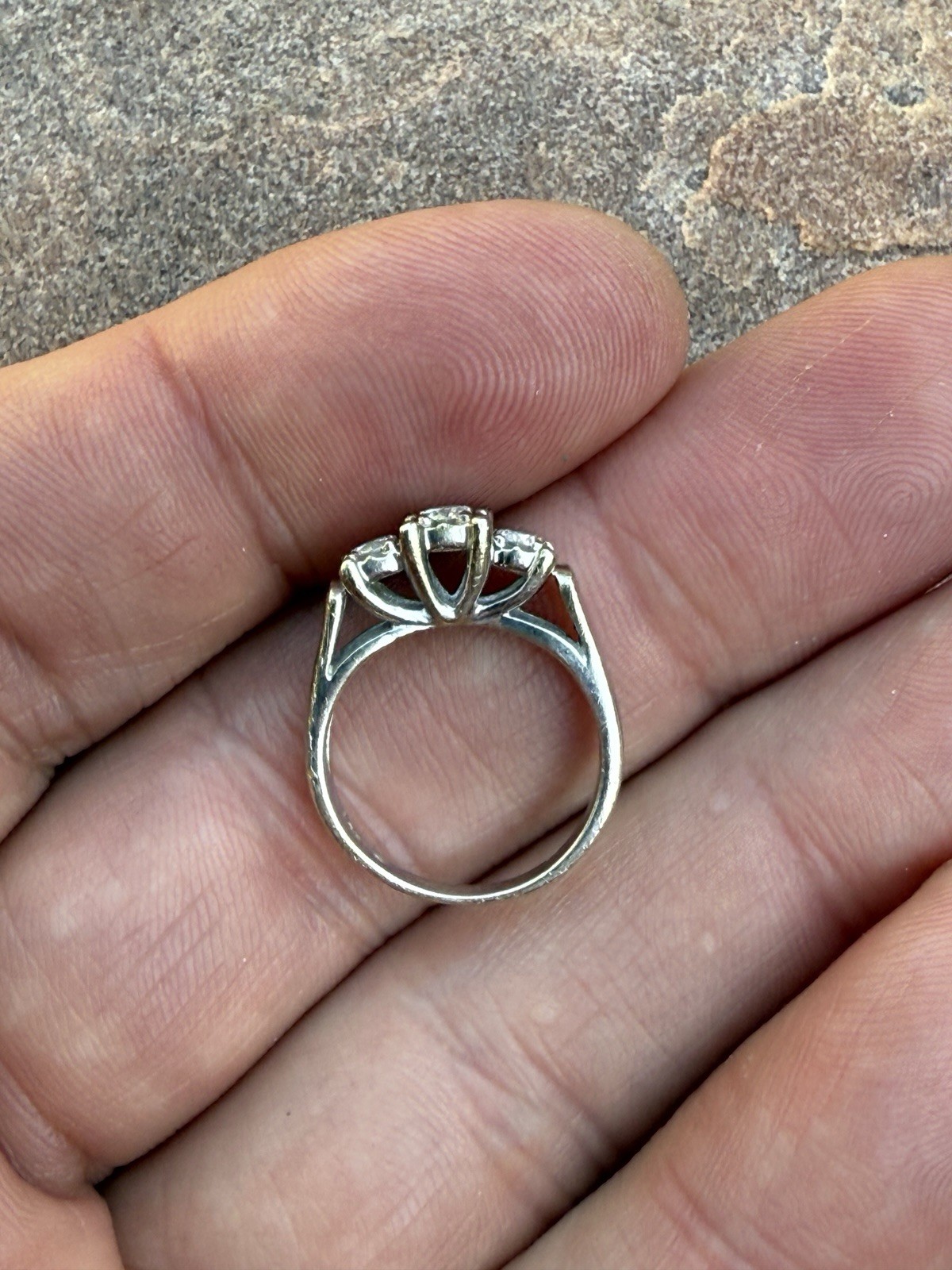 10K White Gold 0.25 ctw Three Diamond Ring Size 5 (3.2 Grams)