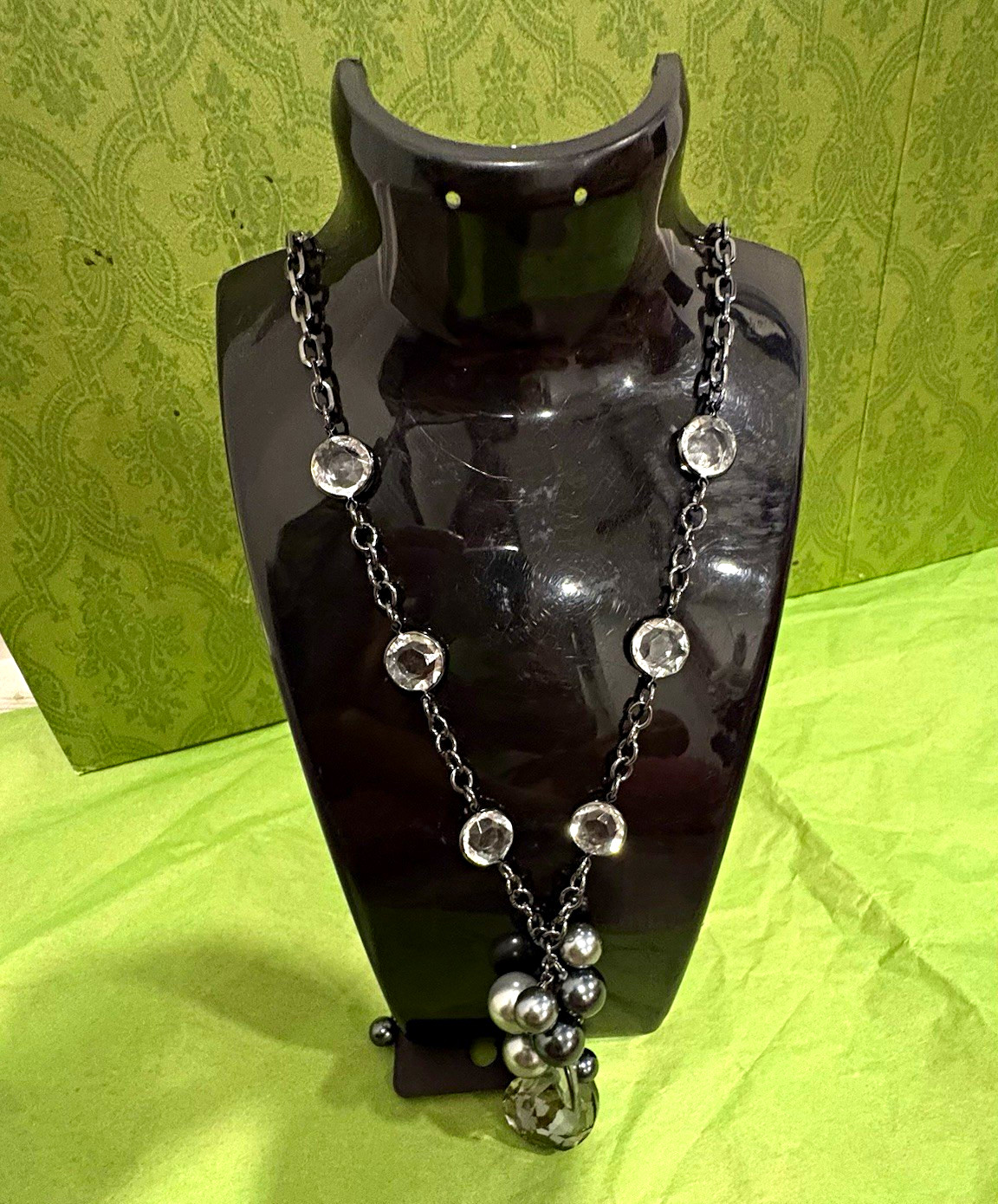 The Limited Black Oval Link Chain Necklace Clear Glass Teardrop Pendant 18″