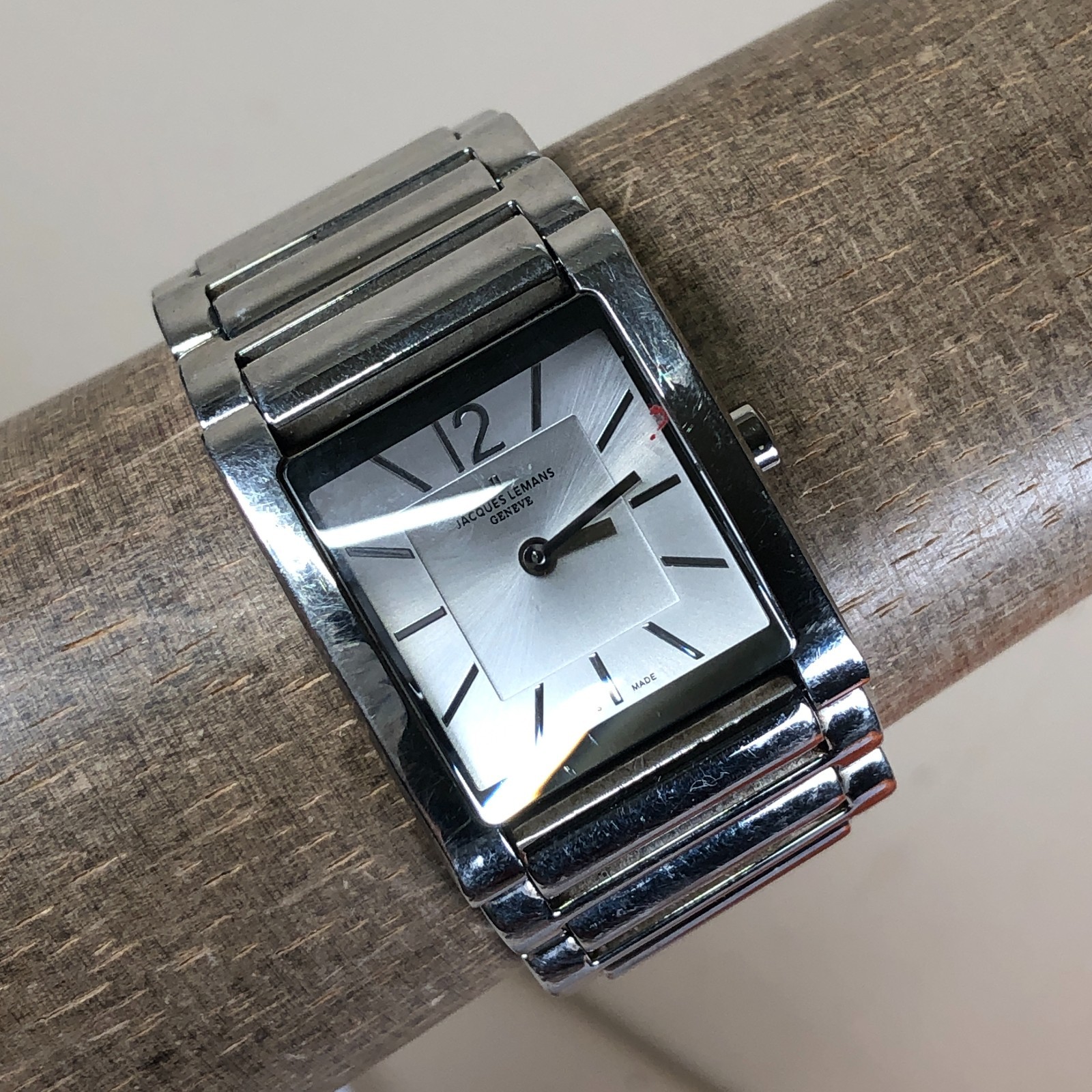 Jacques Lemans Geneve Women G-210.1 Dress Silver Tone Quartz 25mm Watch 6 1/4″