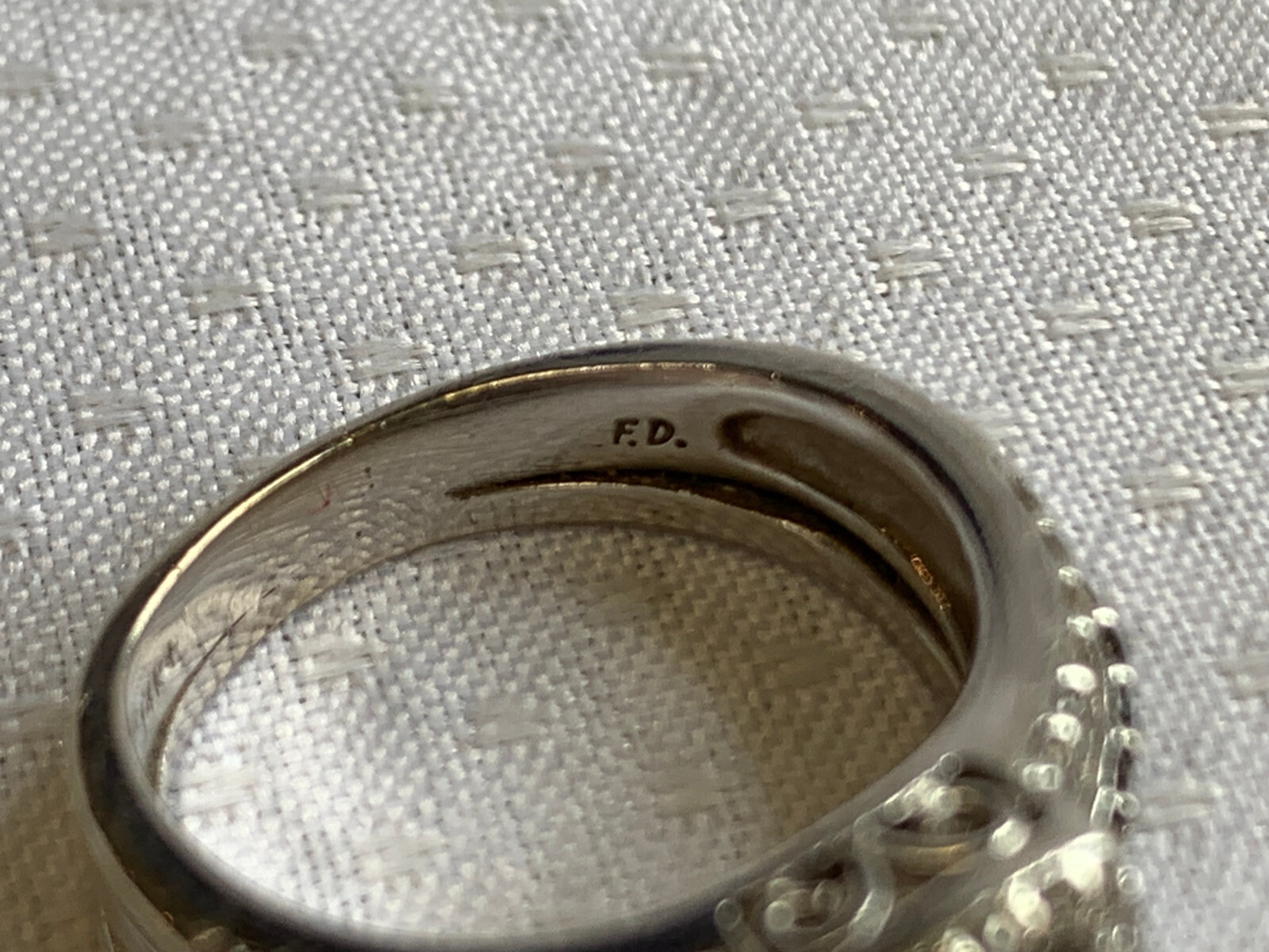 14K White Gold Diamond Ring 5.67g Fine Jewelry Size 5 Band Black Stones *READ*