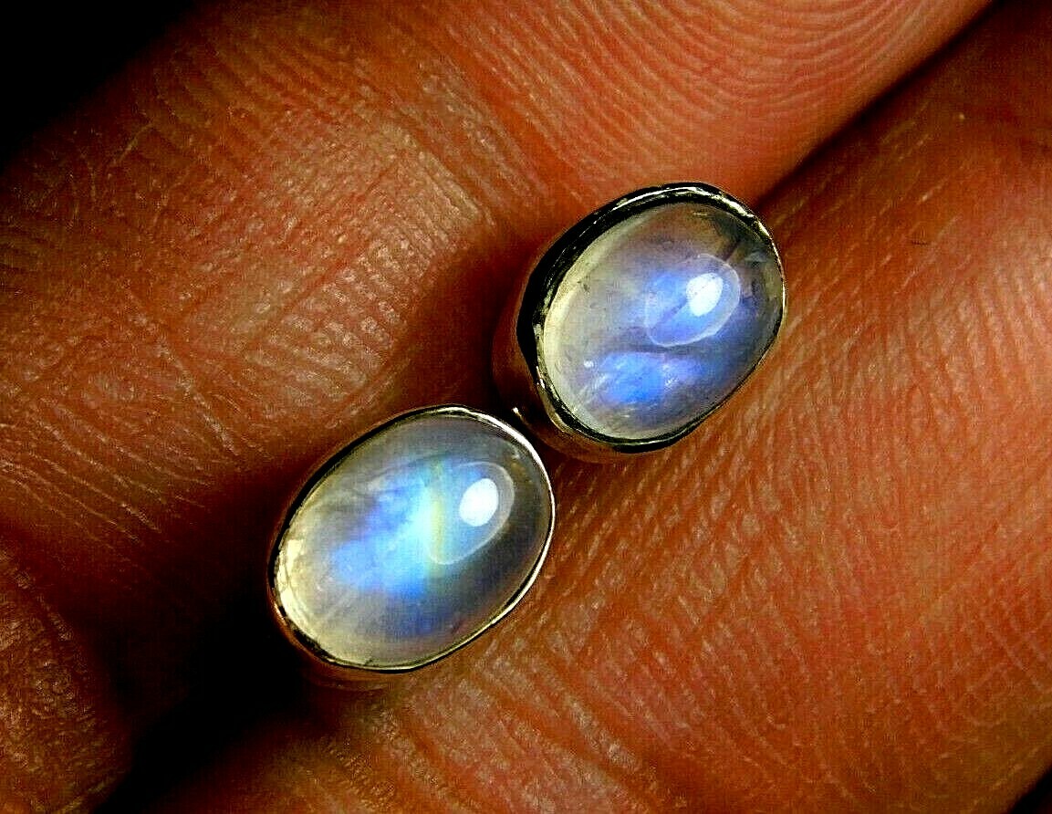 925 Sterling Silver BLUE FIRE RAINBOW MOONSTONE CHARMING Studs Earrings 9 mm