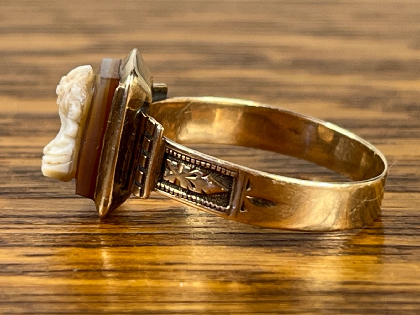 1880s Victorian 14k Gold 3.22g Antique Shell Cameo Etruscan Ring Size 9.5 RARE