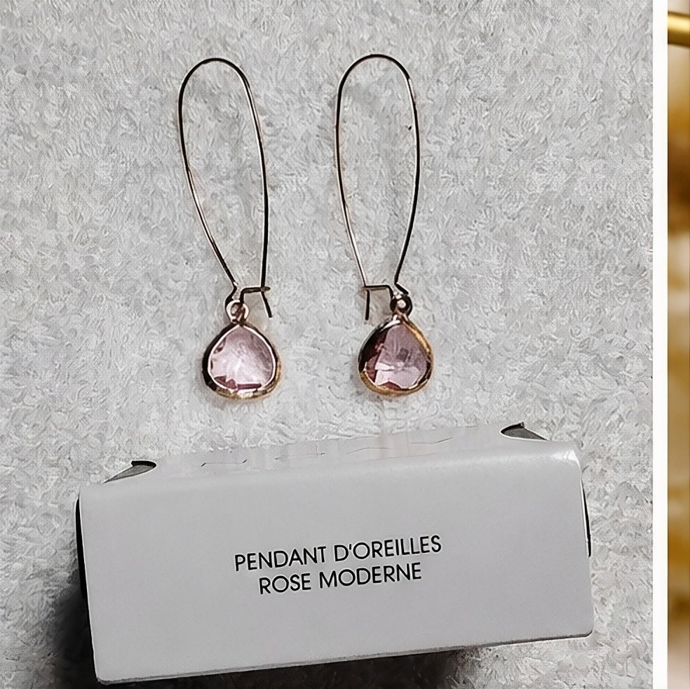 Avon Modern Pink Loop Earrings New In Original Box Fast Shipping