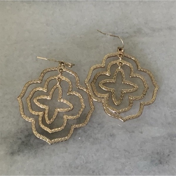 Gold Tone Clover Quatrefoil Filigree Dangle/Drop Earrings Metal Hook No Stone
