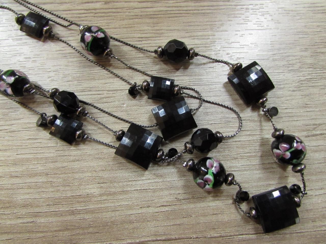 Multi-Strand Black Beaded Necklace Square Round Beads w/ Floral Pattern 20″